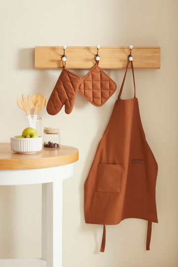Lisa Gabardin Kitchen Apron Terracotta