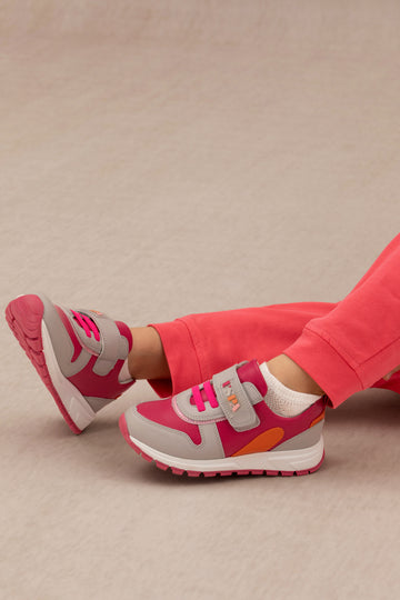 Girl's Fuchsia Sneakers