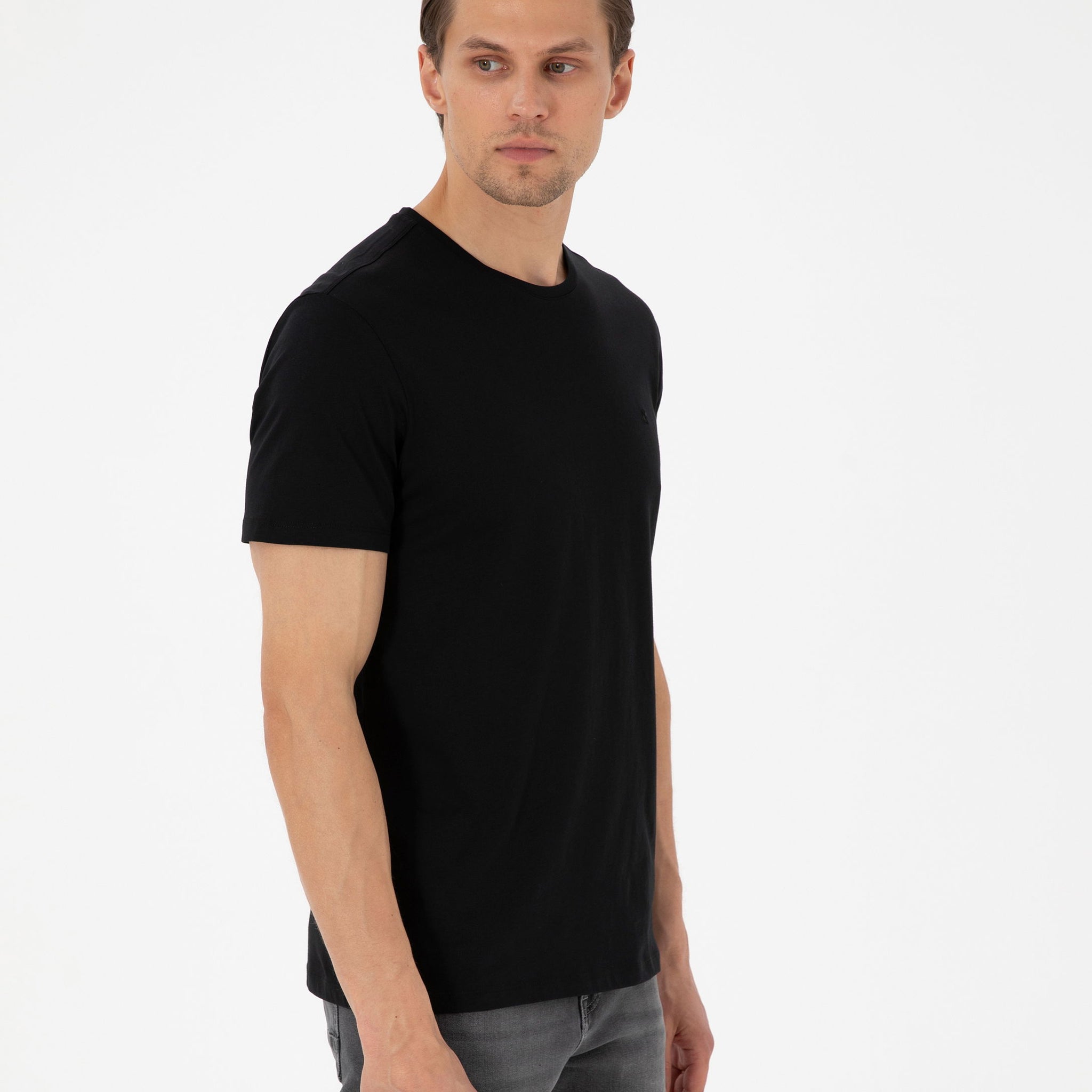 Black Slim Fit Basic T-Shirt