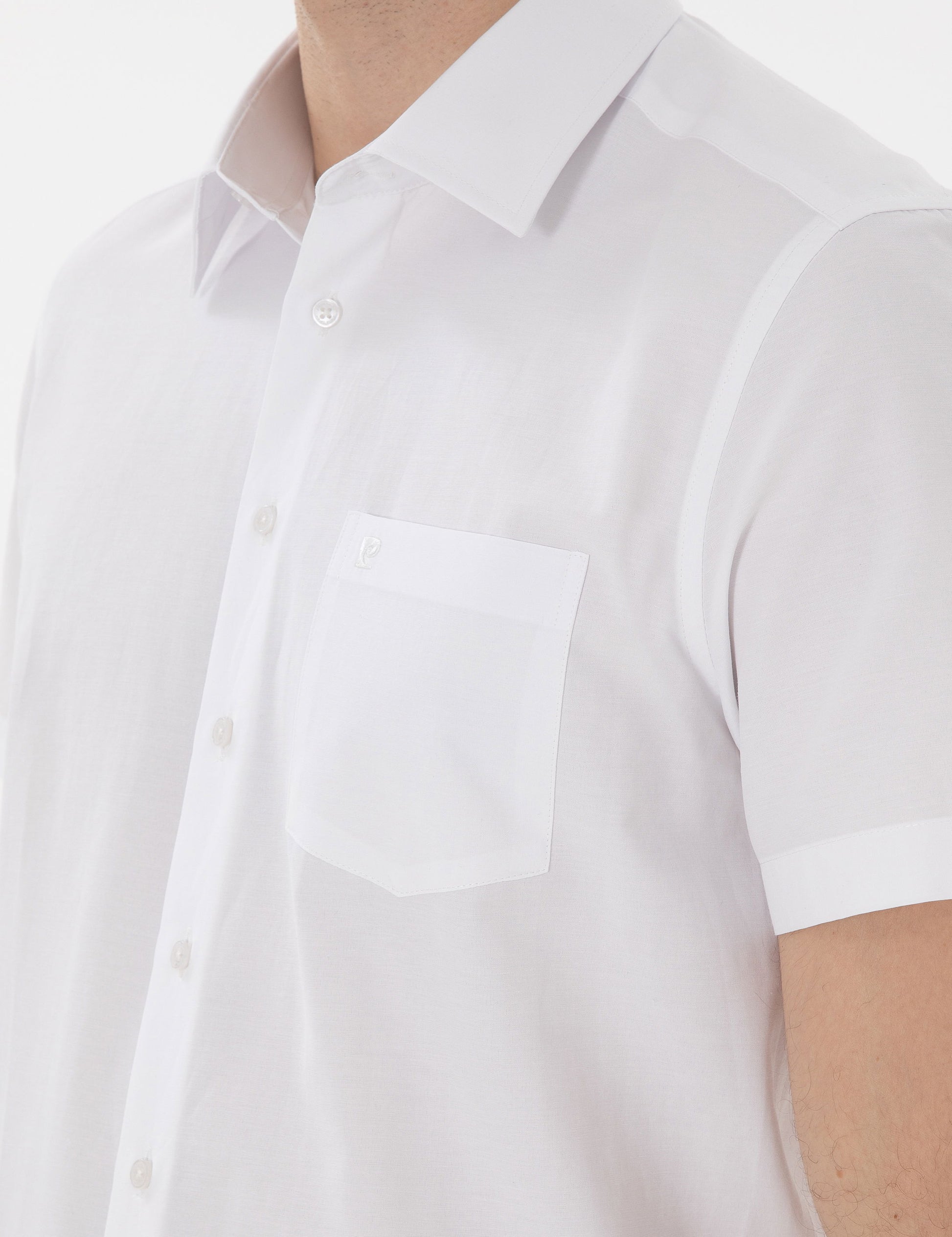 White Basic Regular Fit Short Sleeve Pocket Shirt