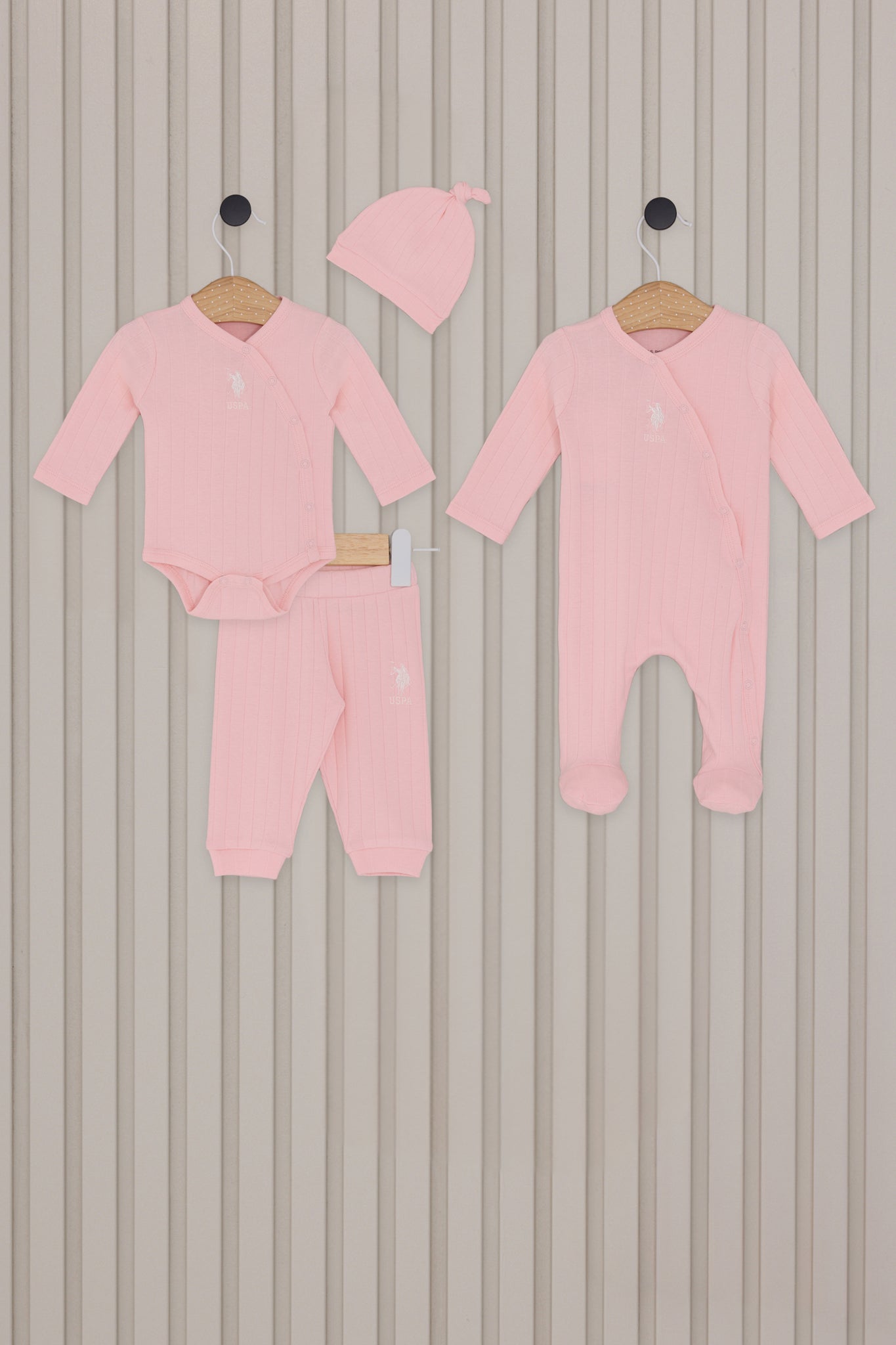 Baby Girl Light Pink 4-Piece Zipper Set