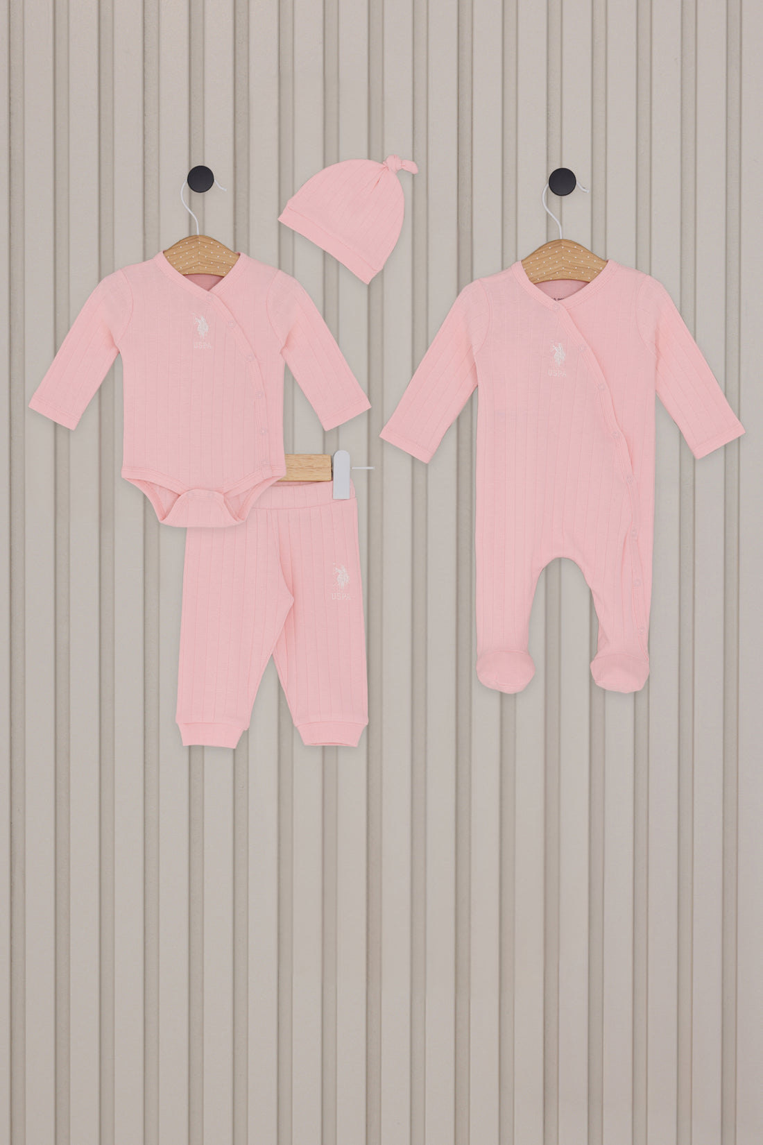 Baby Girl Light Pink 4-Piece Zipper Set