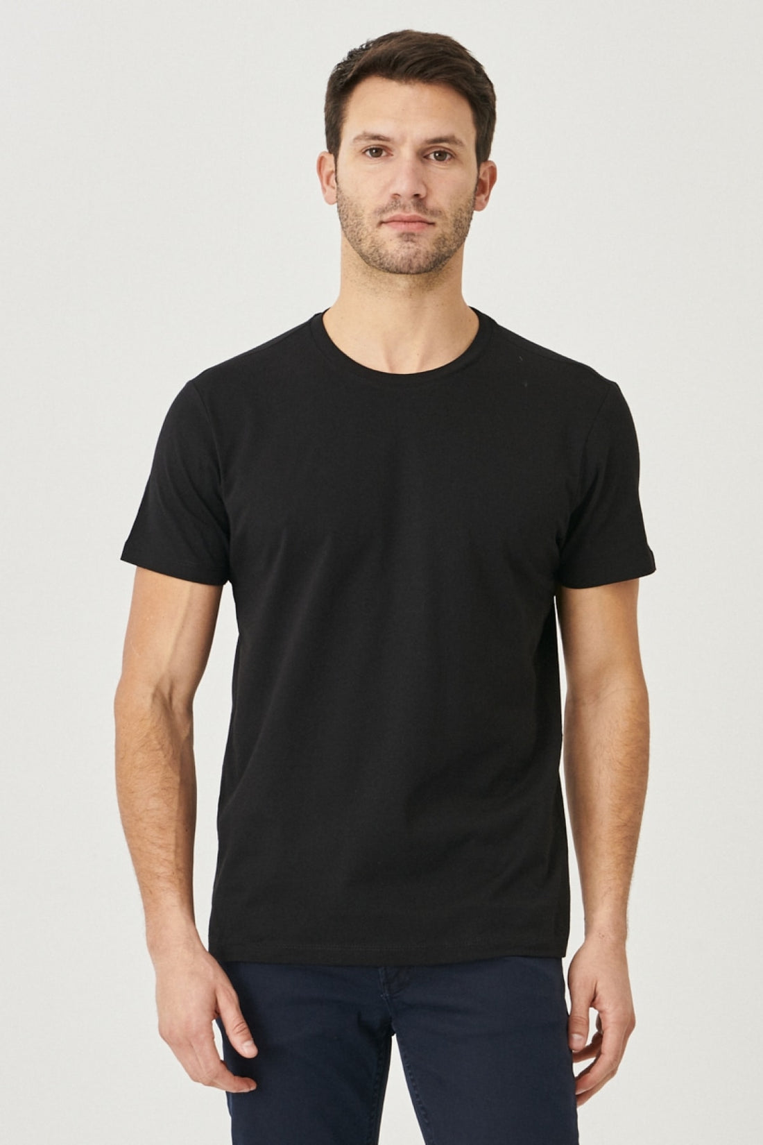 Men’s Black 100% Cotton Slim Fit Narrow Cut Crew Neck T-Shirt 4A4800000001