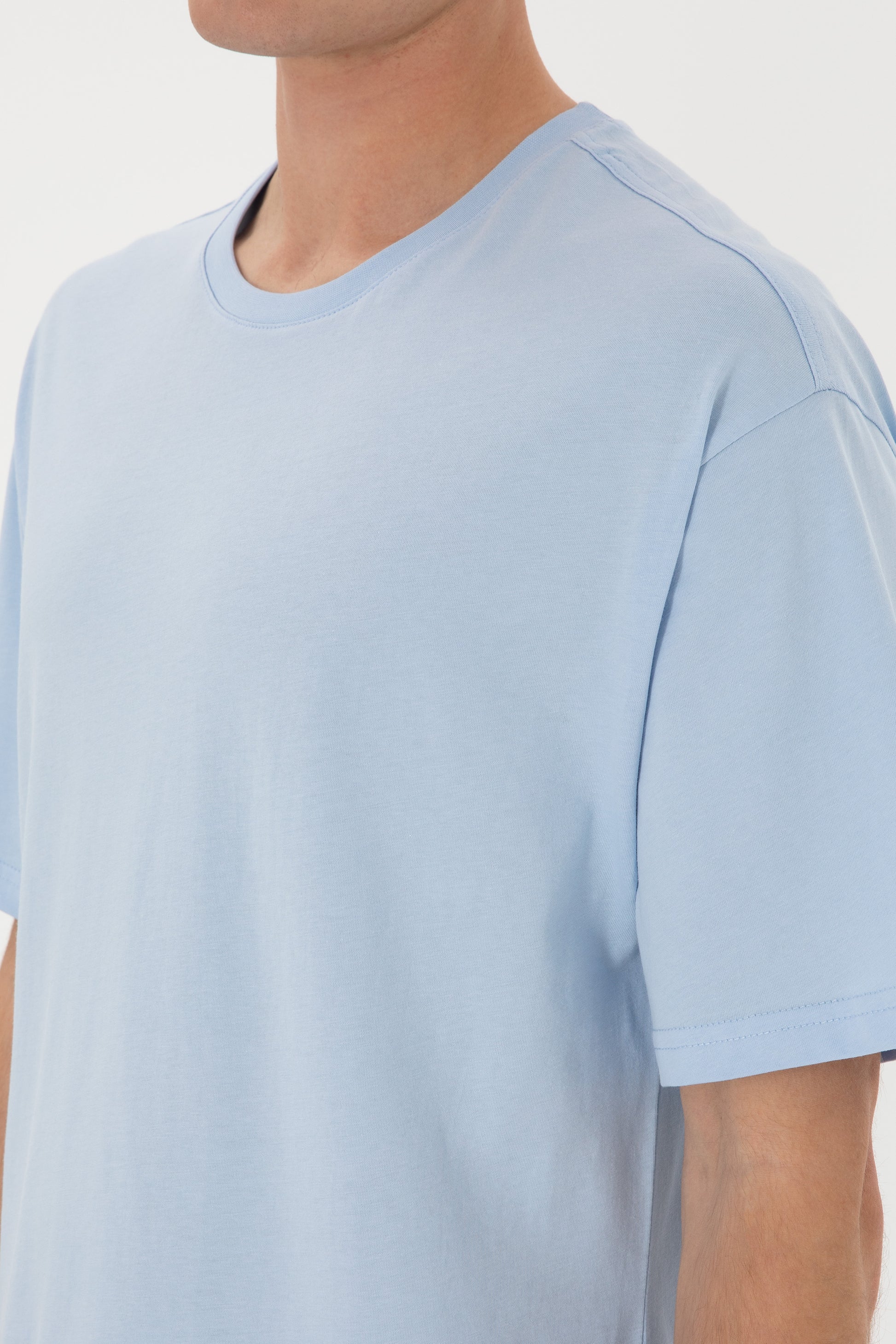 Men's Comfort Fit Crew Neck Light Blue T-Shirt