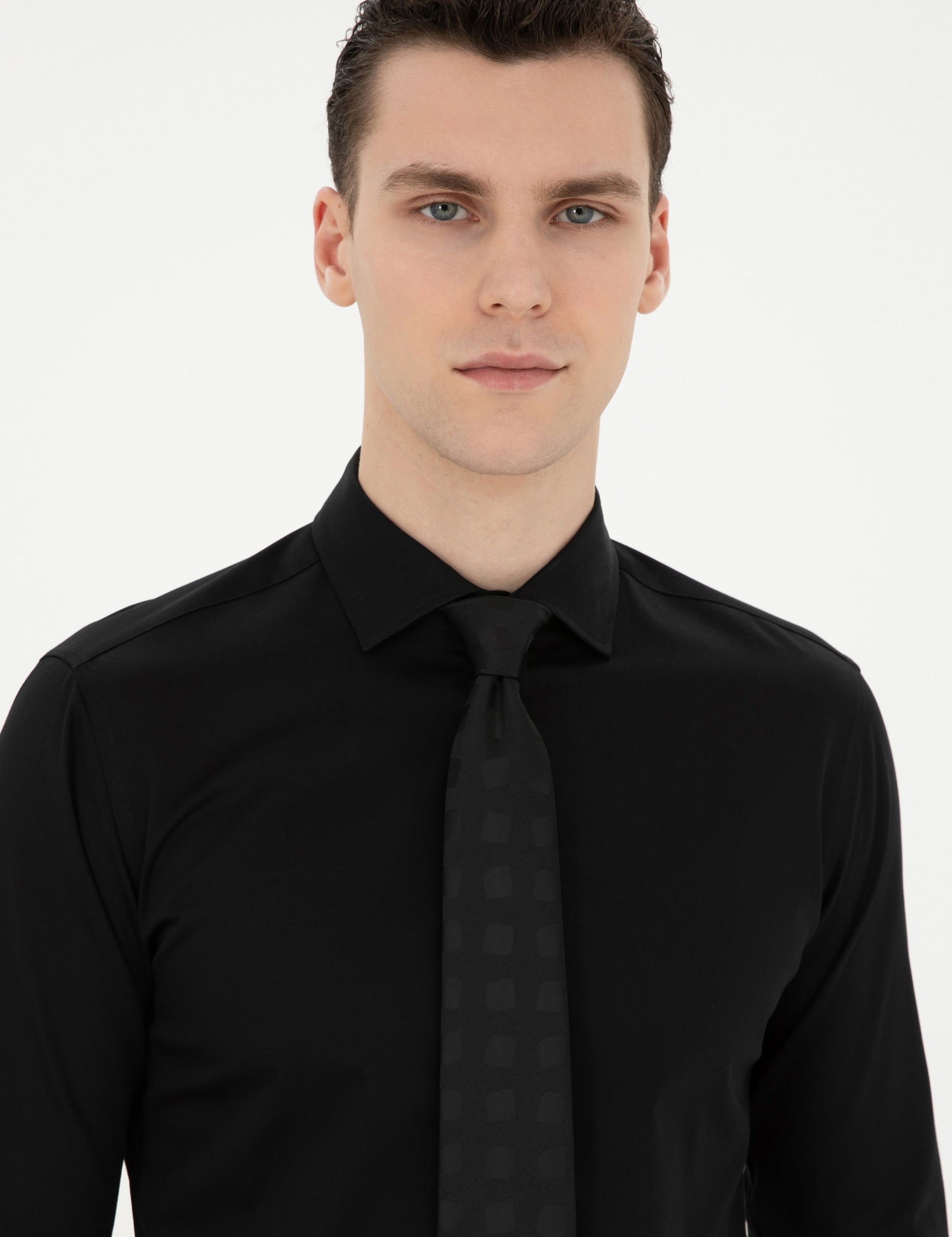 Black Ex. Slim Fit Long Sleeve Basic Shirt