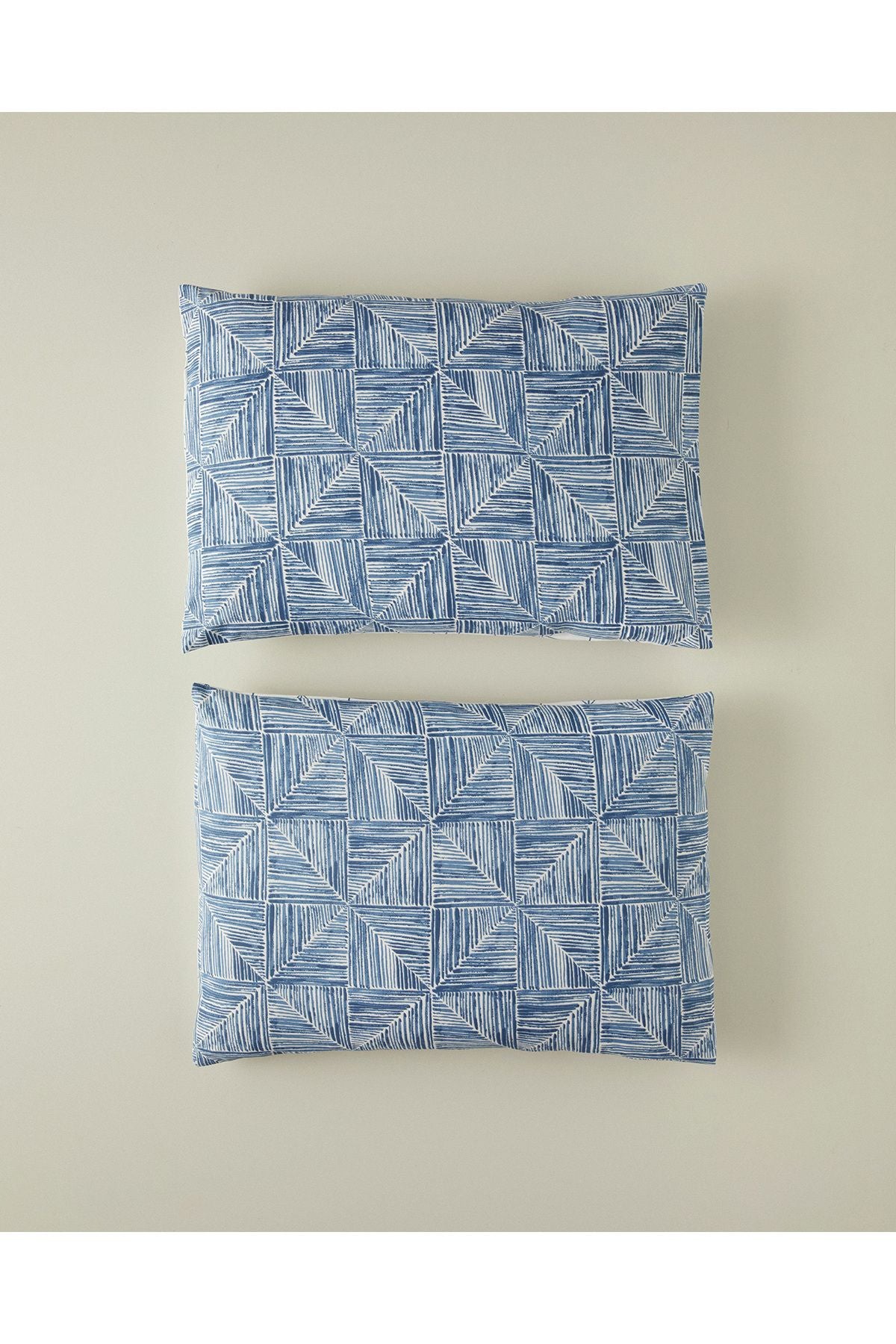 Modern Diamond 2-Piece Pillowcase Blue