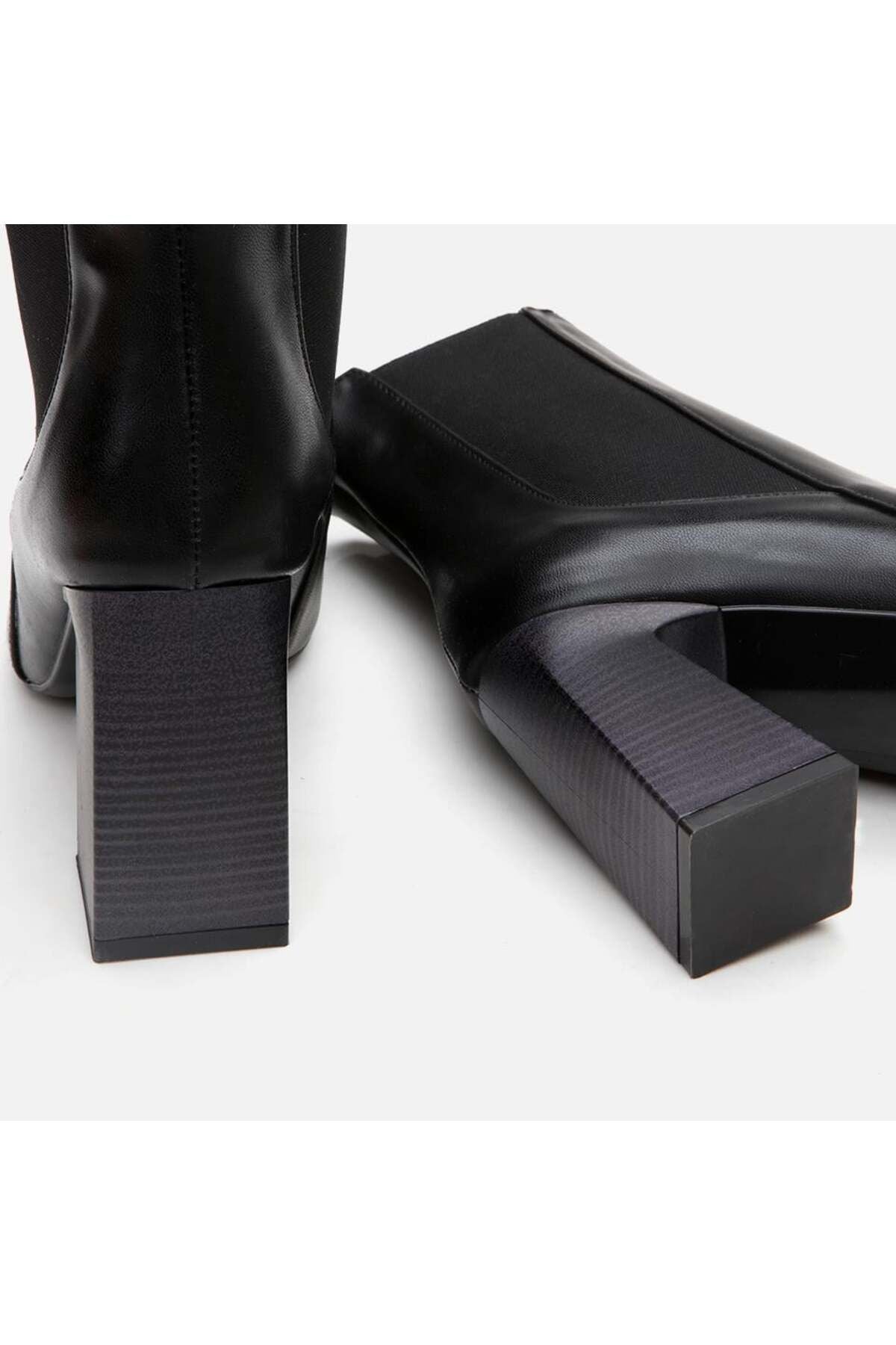 Black Women's Heeled Boots