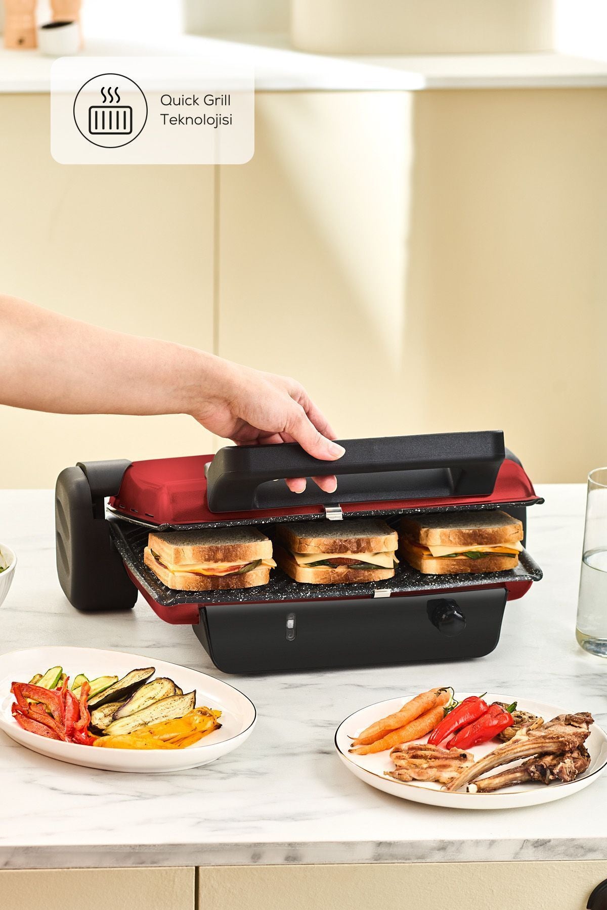 Crust Grill Toast Grill and Toaster 6 Slices Red