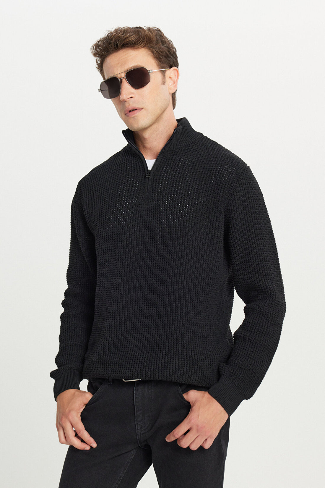Men's Black Cotton Standard Fit Regular Fit Zipper Bato Collar Jacquard Knitwear Sweater