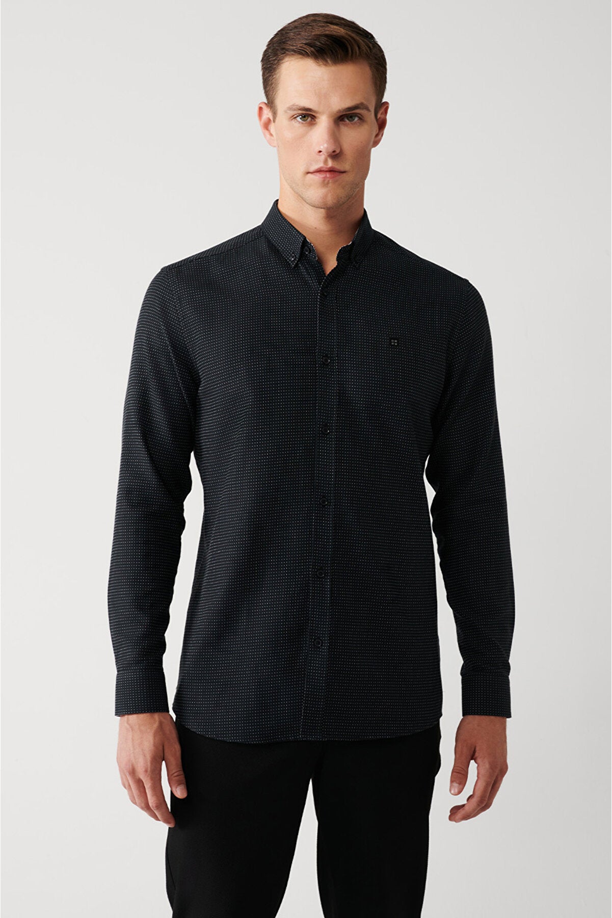 Erkek Siyah D����meli Yaka Dokulu Pamuklu Slim Fit G��mlek A32Y2076