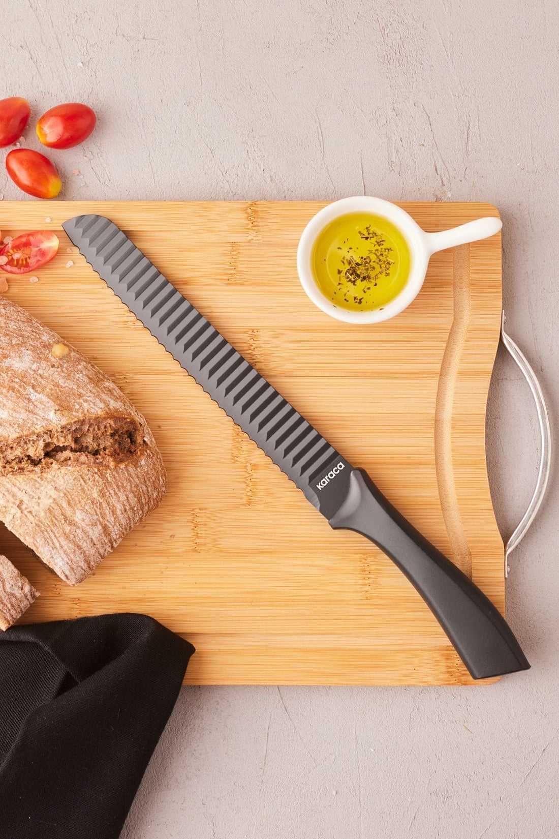 Momentum Bread Knife