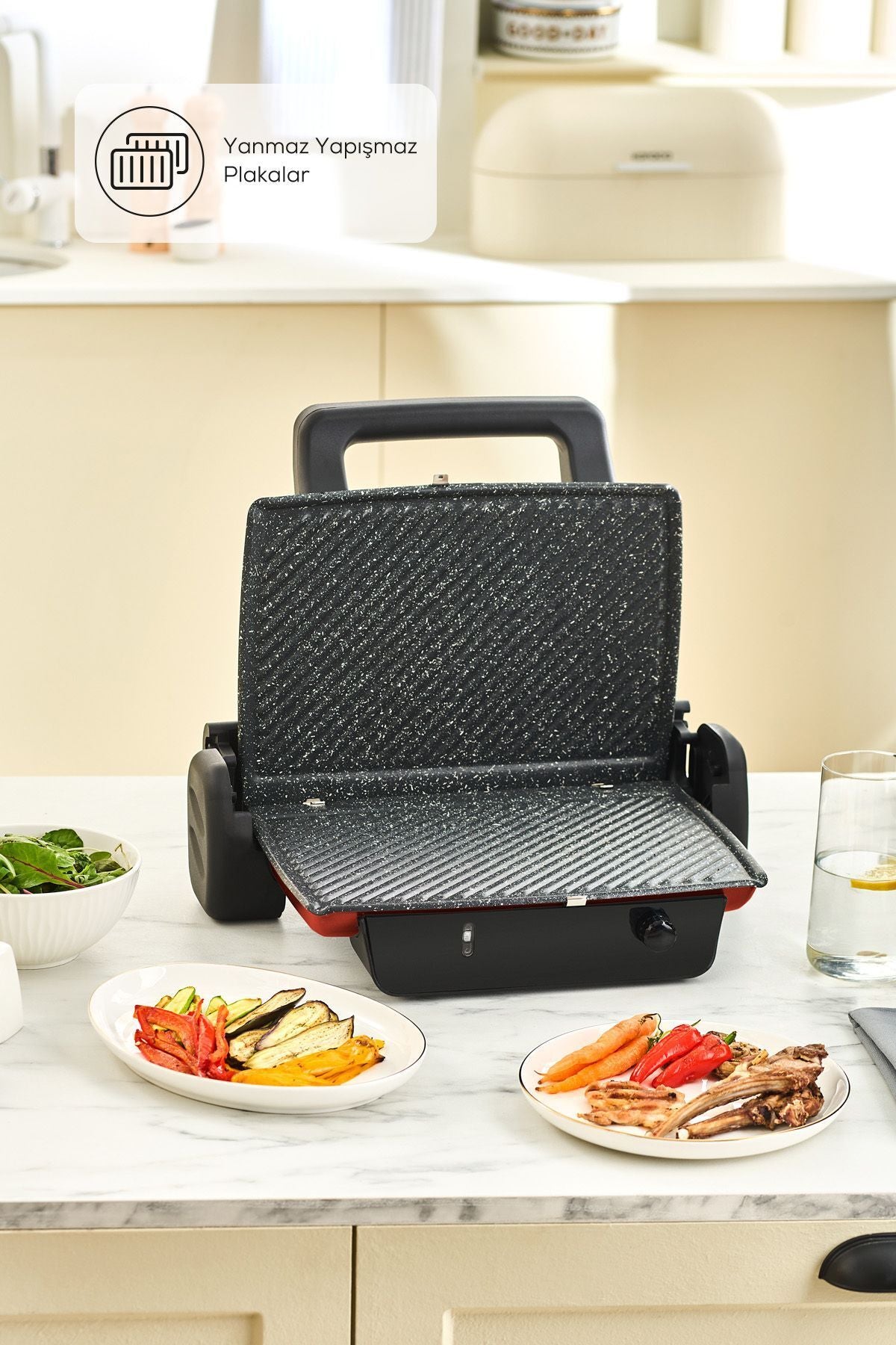 Crust Grill Toast Grill and Toaster 6 Slices Red