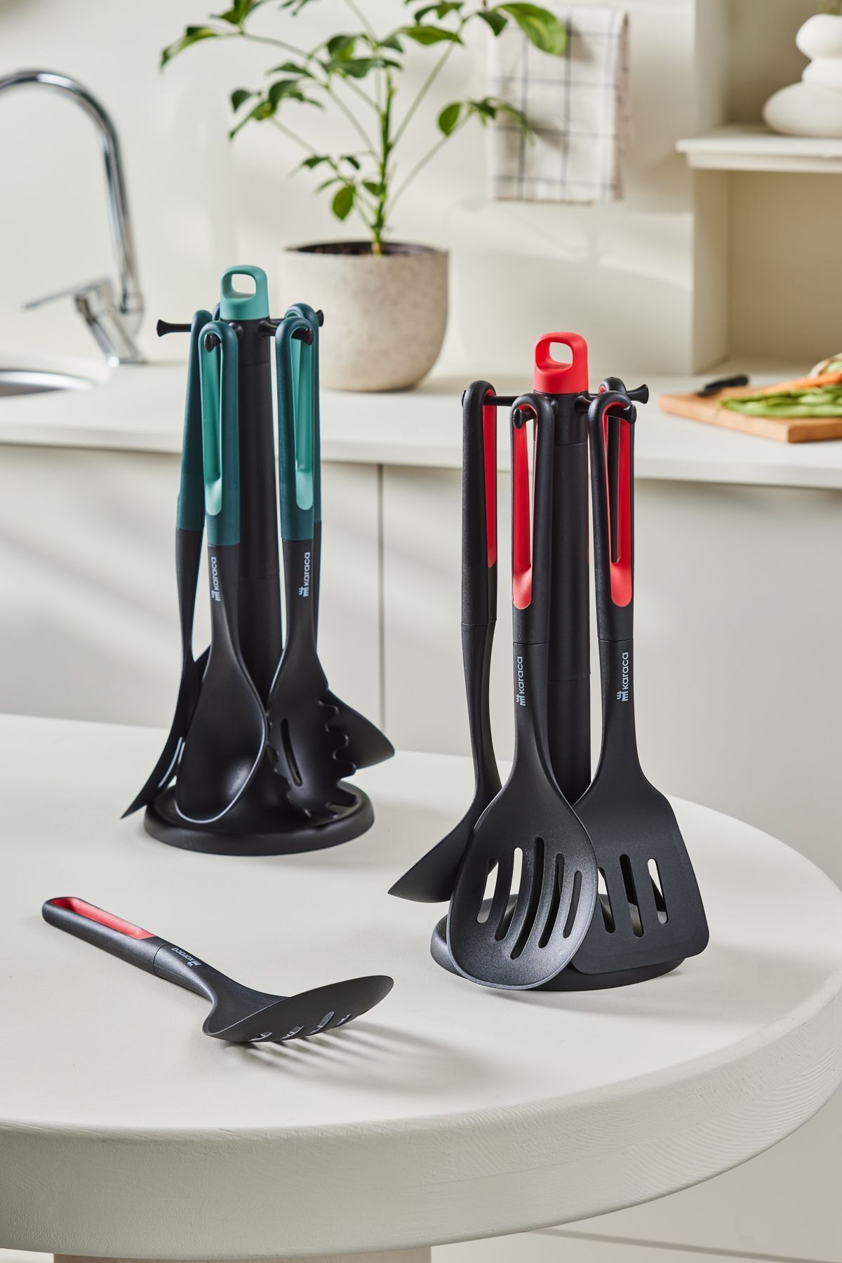 Marco Red 6-Piece Stand Serving Set