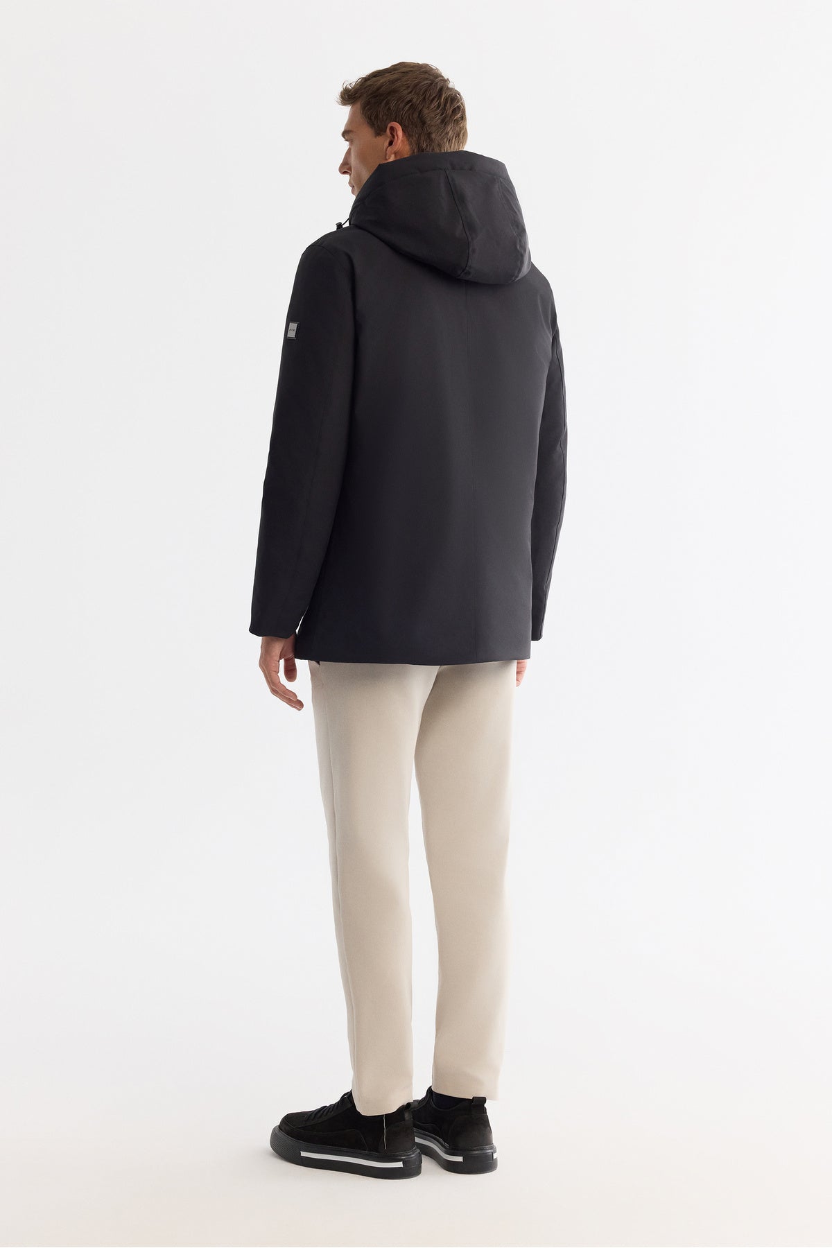 Erkek Siyah Çıkma Kapüşonlu Su İtici Rüzgar Geçirmez Uzun Comfort Fit Mont A42Y6151