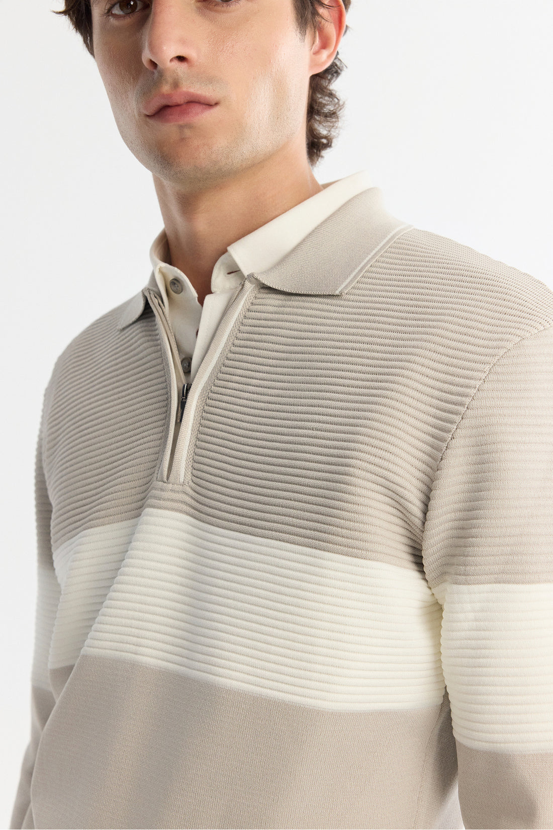 Erkek Açık Gri Fermuarlı Polo Yaka Blok Renkli Triko Regular Fit Kazak A42Y5030