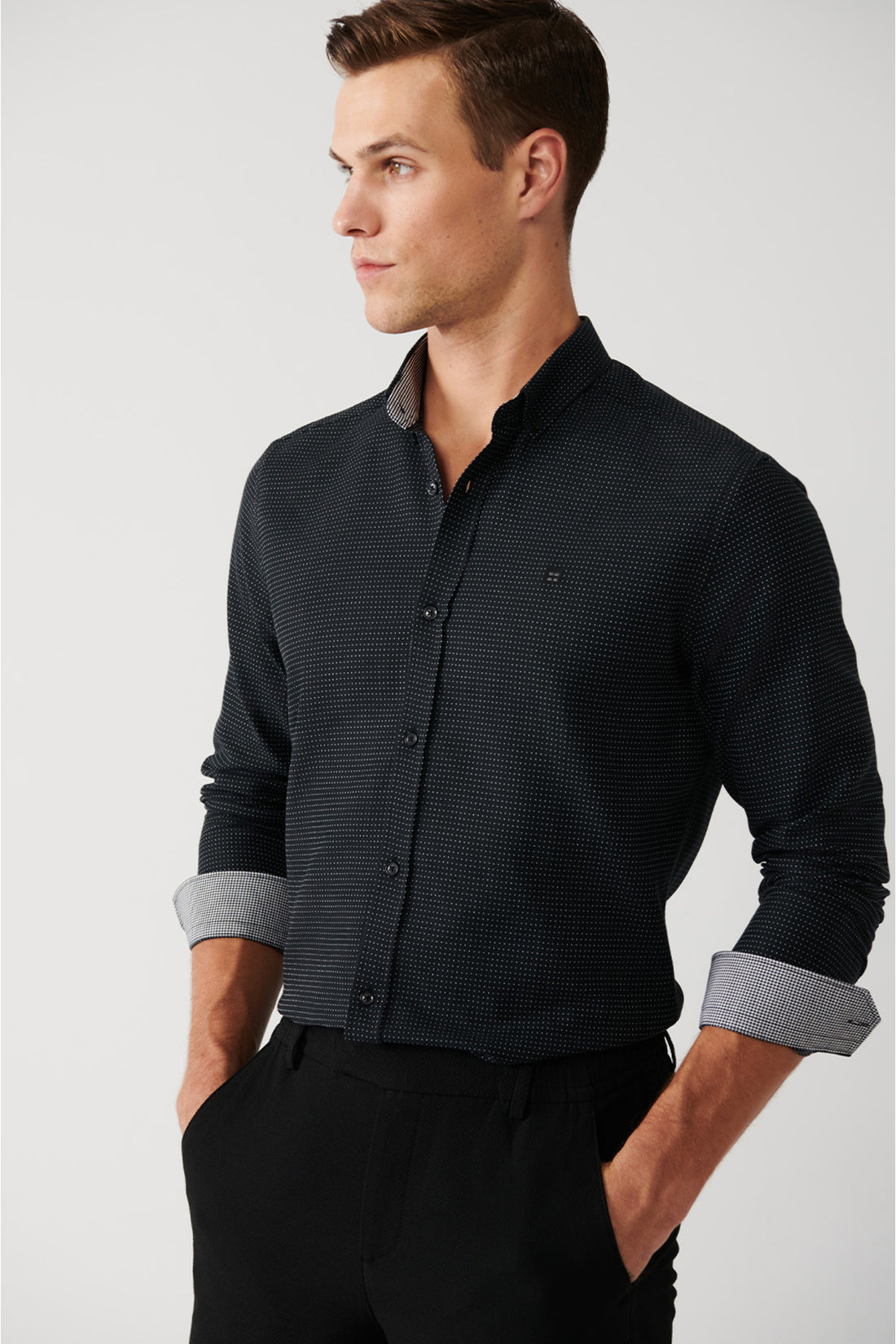 Erkek Siyah D����meli Yaka Dokulu Pamuklu Slim Fit G��mlek A32Y2076