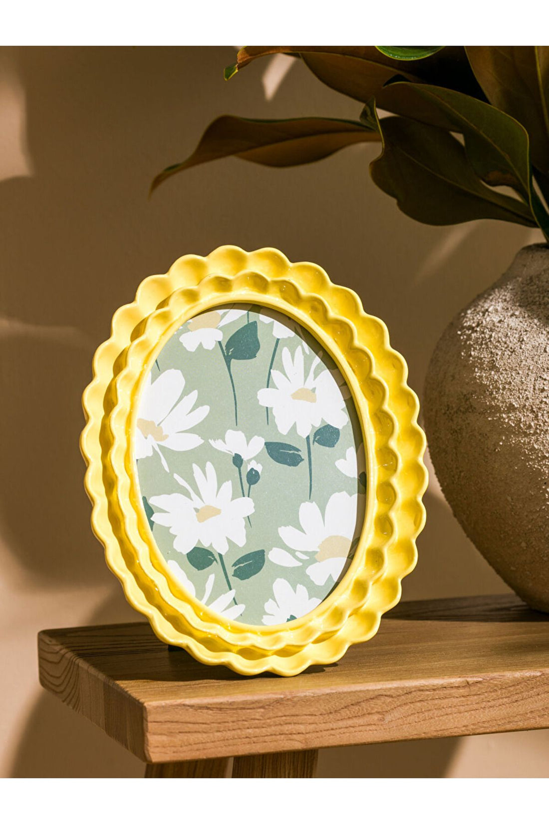 LCW HOME Decorative Photo Frame with Yellow Legs 22 Cm