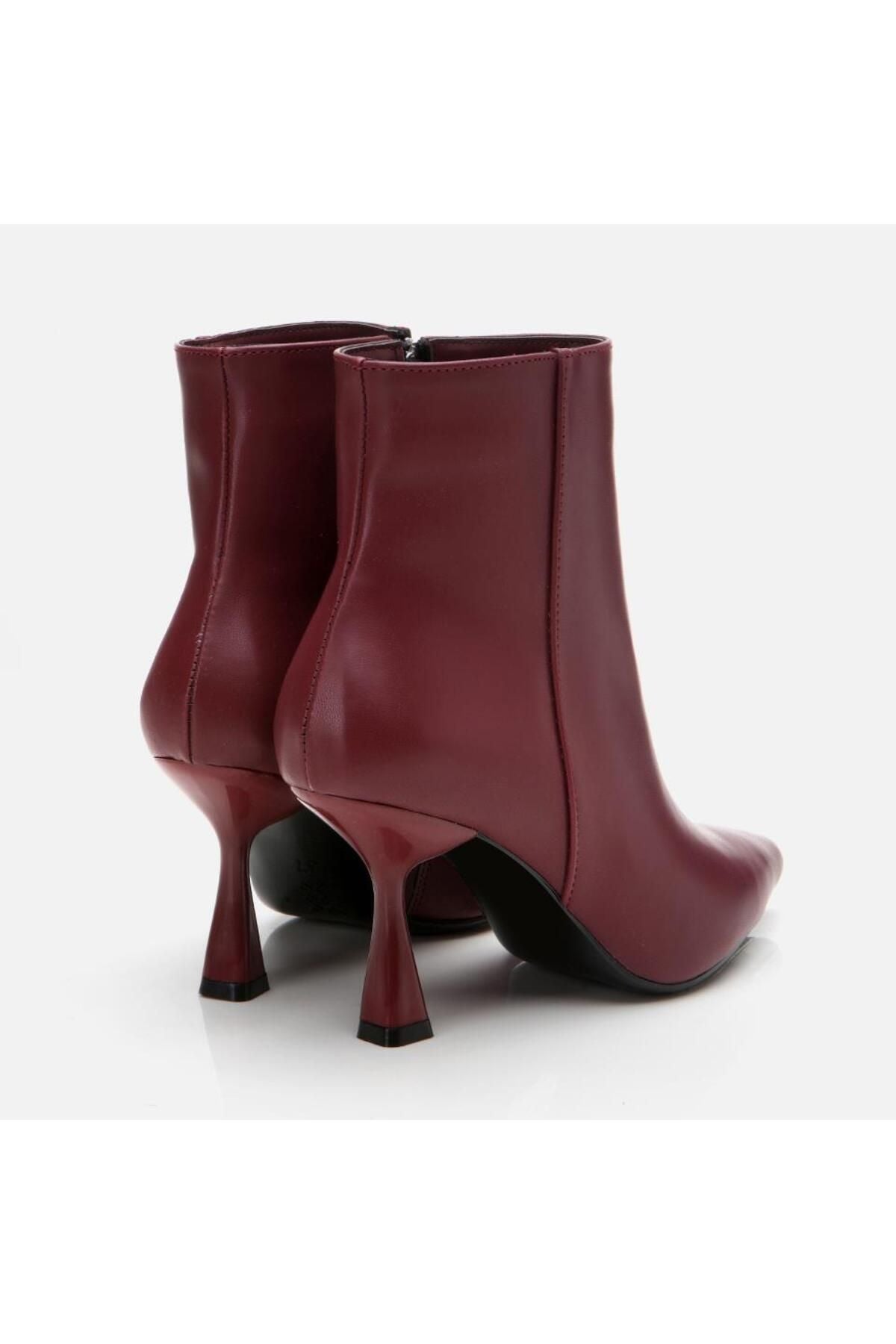 Burgundy Women's Heeled Boots