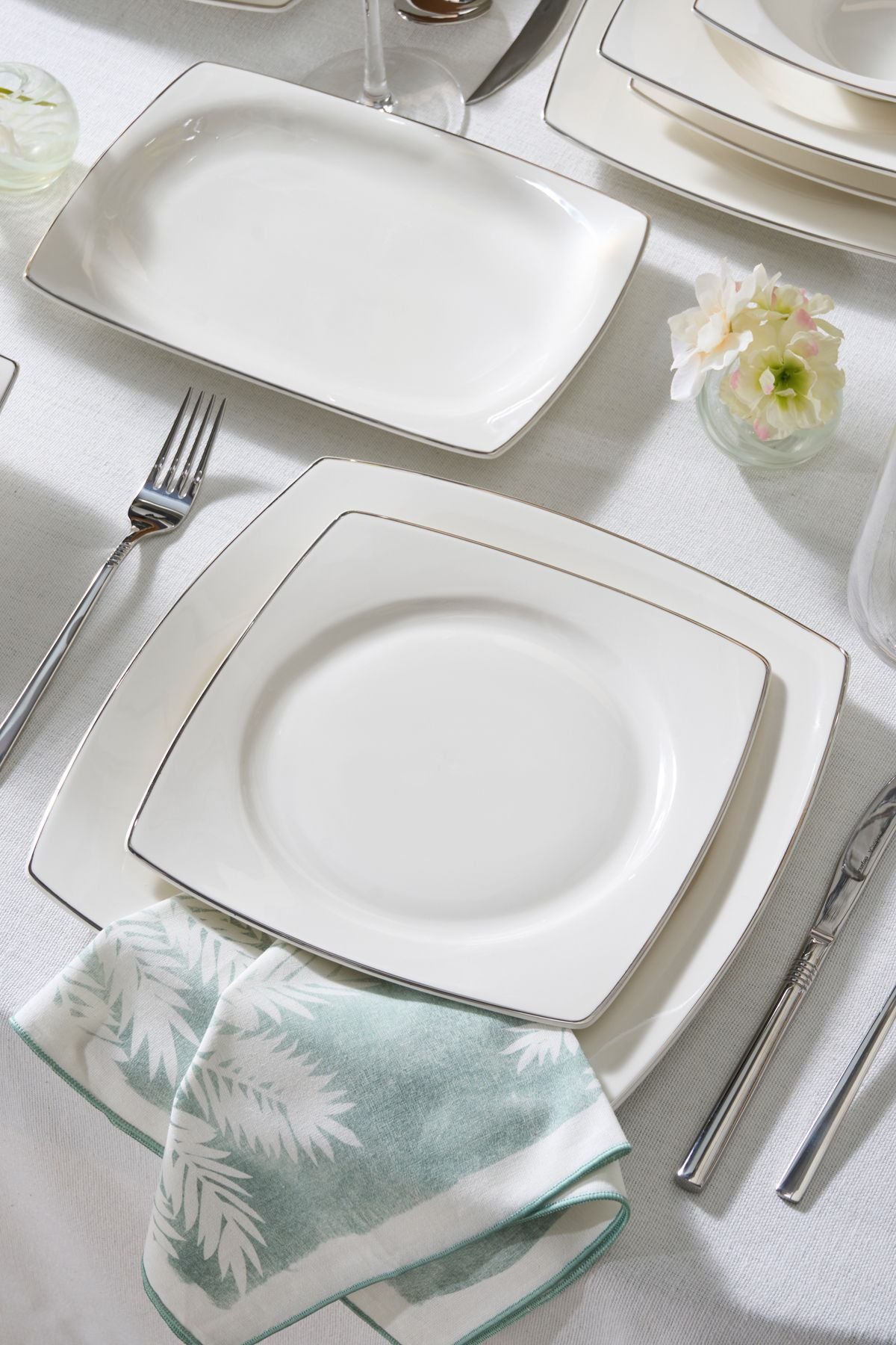 Mensa 52 Piece 12 Seater New Bone Square Dinnerware Set Platinum