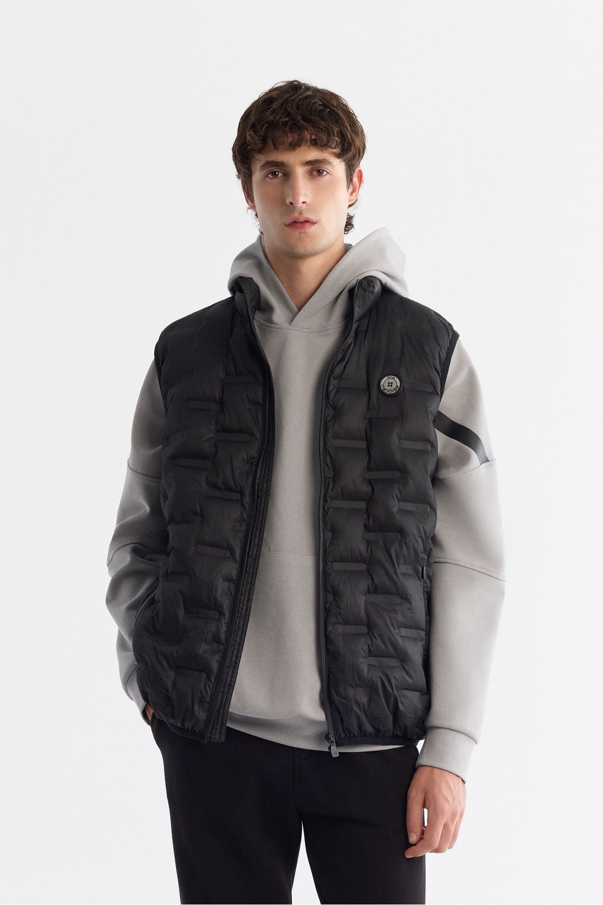 Men's Black Straight Collar Water Repellent Windproof Inflatable Lightweight Vest A42y6505