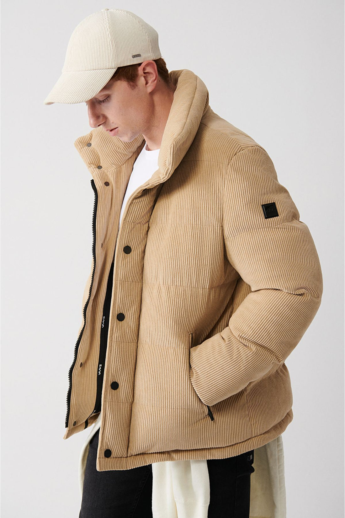 Men's Beige Stand Collar Polyester Garnished Velvet Inflatable Coat A32y6136