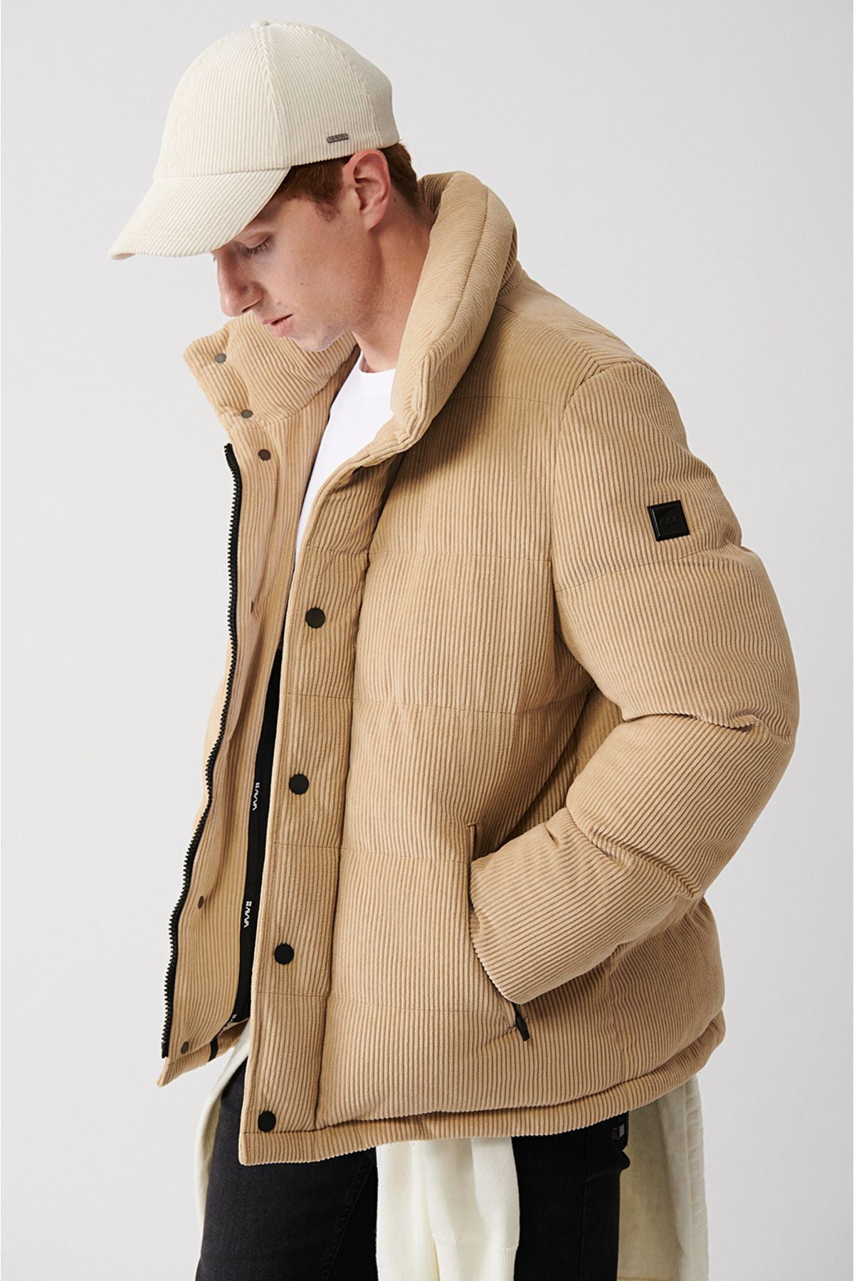 Men's Beige Stand Collar Polyester Garnished Velvet Inflatable Coat A32y6136