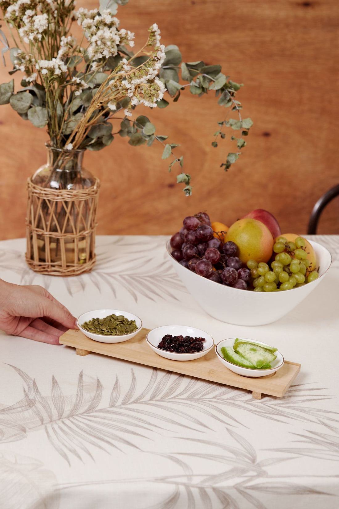 Bamboo Serving Set of 3 Snack Trays and 26 cm Bowl