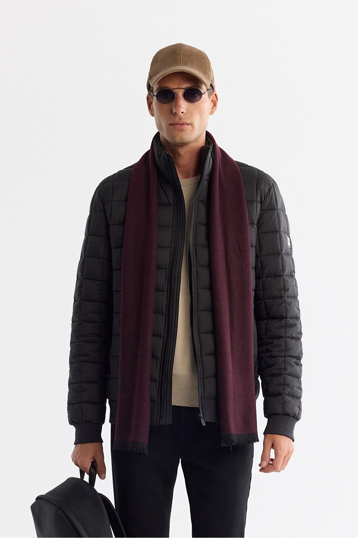 Erkek Siyah Dik Yaka Kapitone Desenli Şişme Comfort Fit Mont A42Y6078