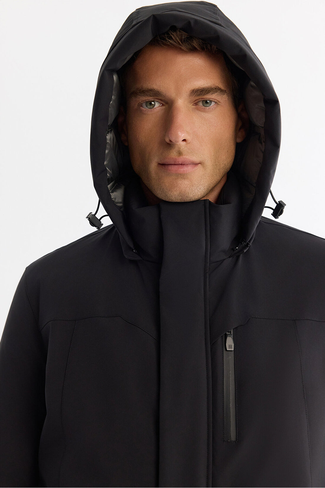 Erkek Siyah Çıkma Kapüşonlu Su İtici Rüzgar Geçirmez Uzun Comfort Fit Mont A42Y6151