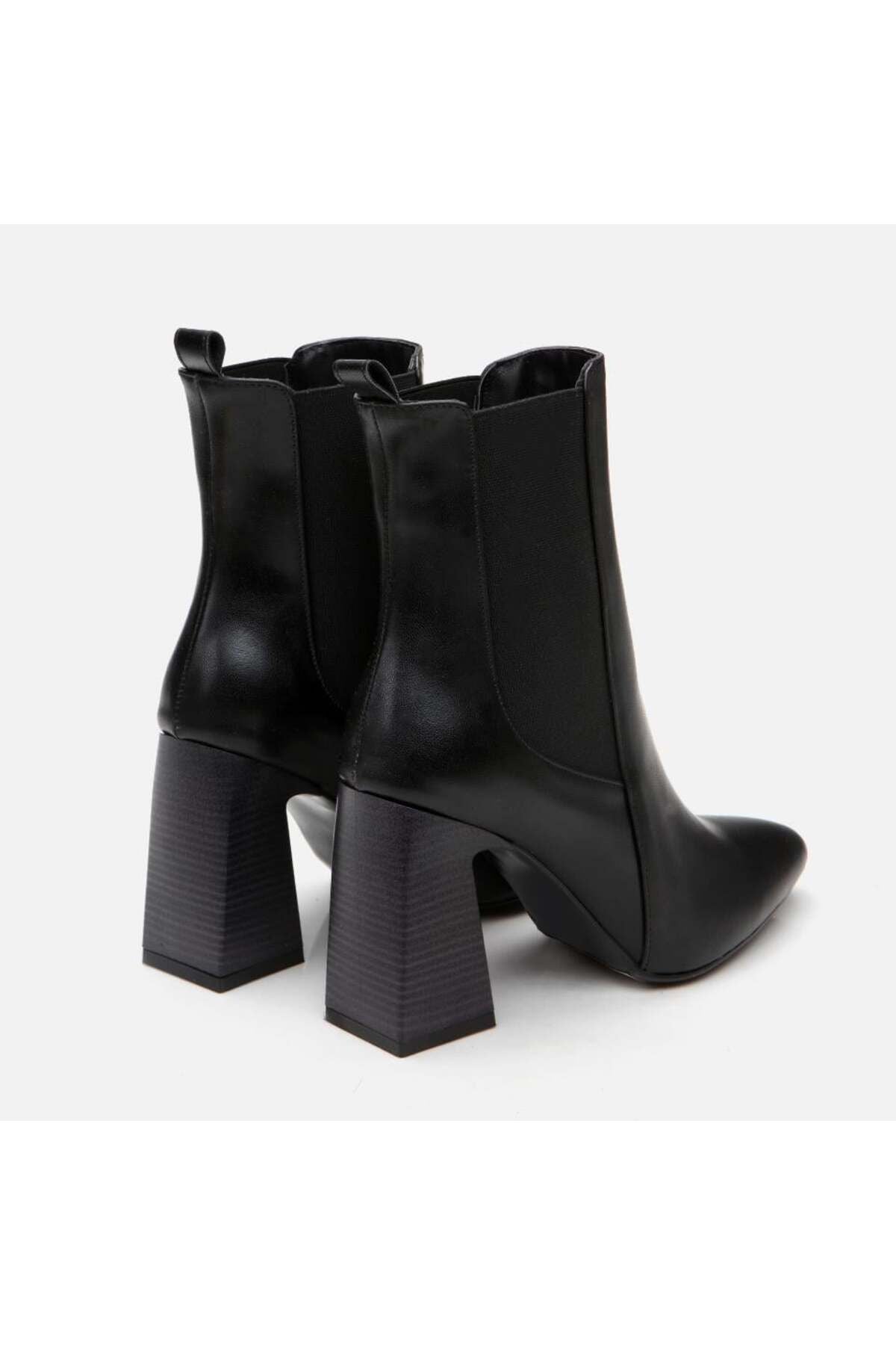 Black Women's Heeled Boots