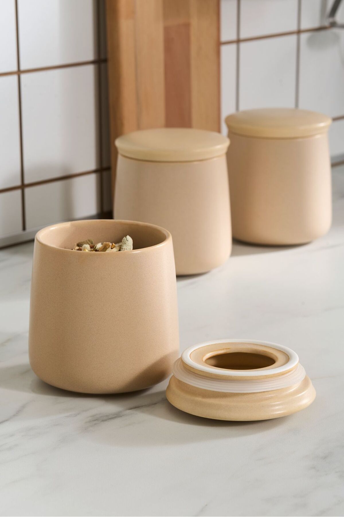 Lola 3-Pack Spice Set with Vacuum Lid Beige 400 ml