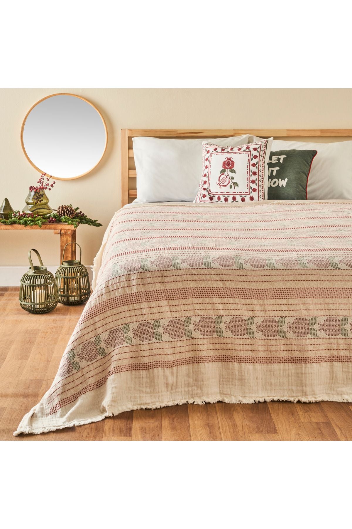 100% Cotton Jolly New Year Jacquard Double Bed Sheet (220x240 cm)