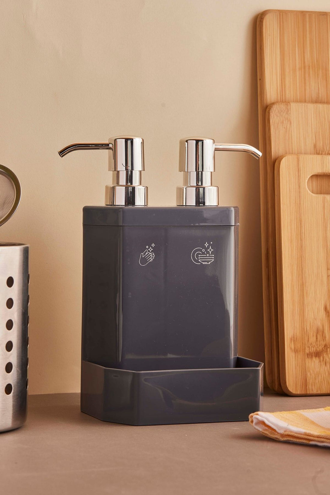 Marlon Lecce Grey Kitchen Liquid Soap Dispenser with 2-Piece Sponge Bowl