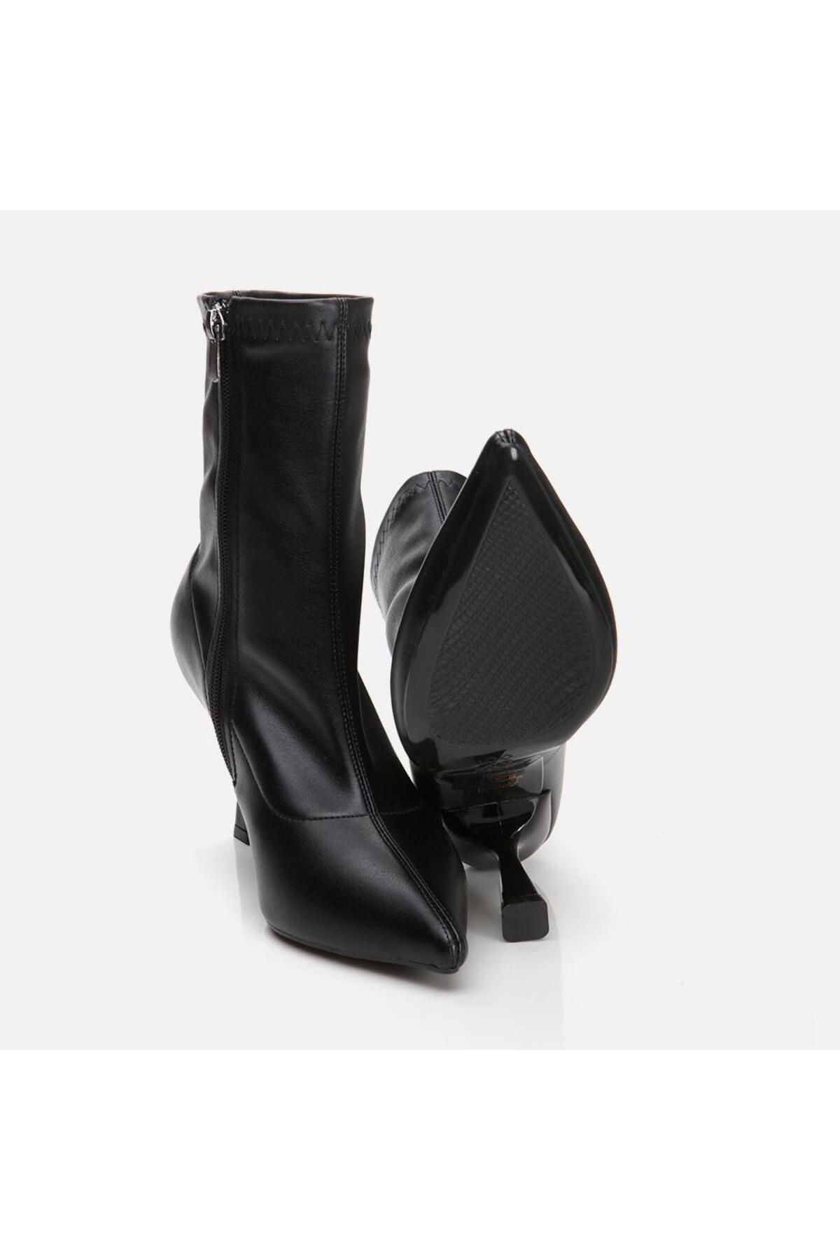 Black Women's Heeled Boots