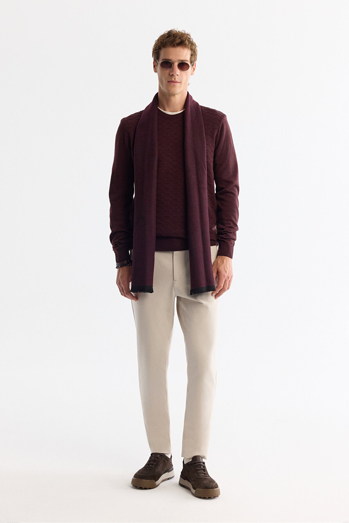 Men's Burgundy Textured Basic Sweater E005107