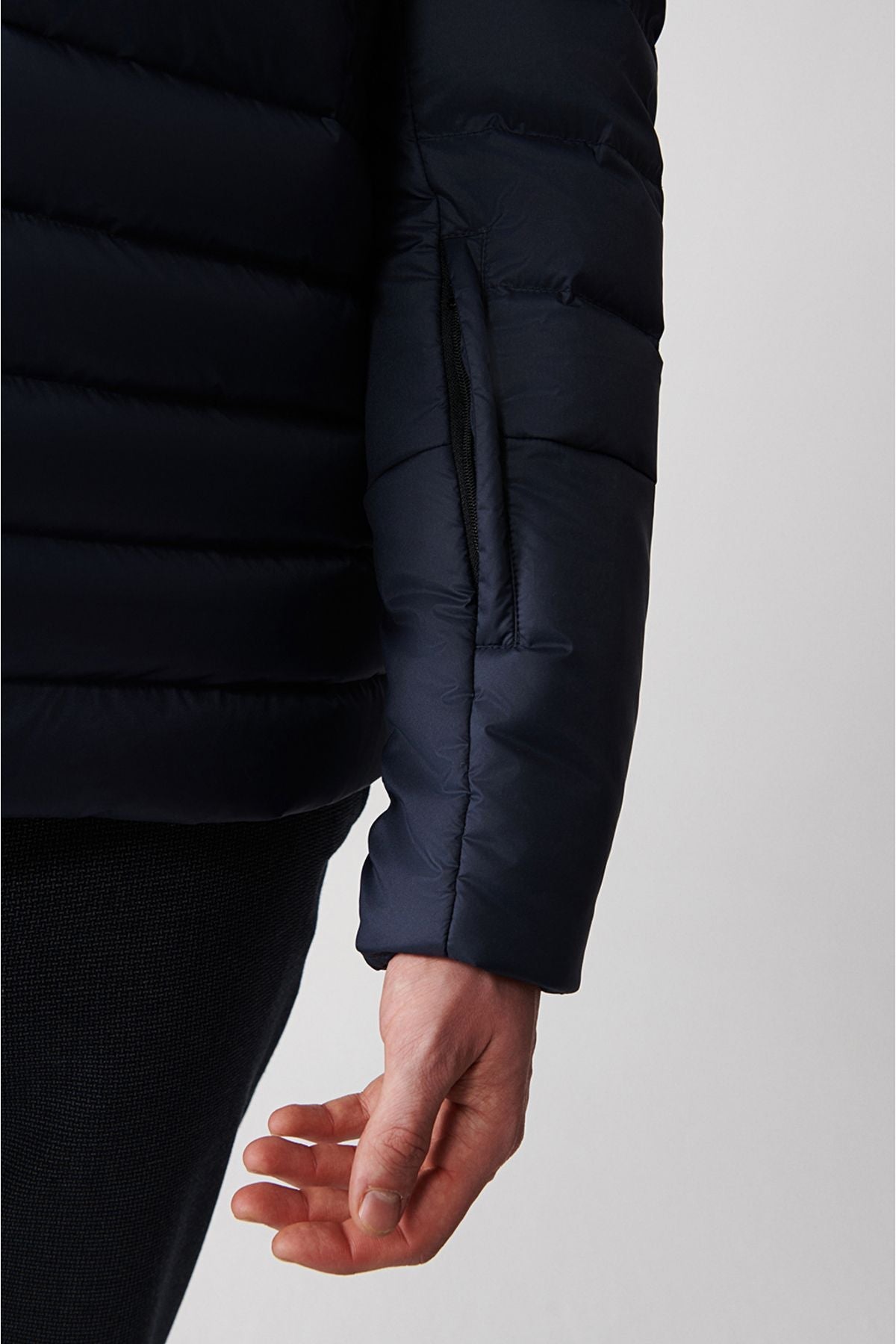 Avva - Men's Navy Goose Feather Water Repellent Windproof Thermometer Hooded Inflatable Coat