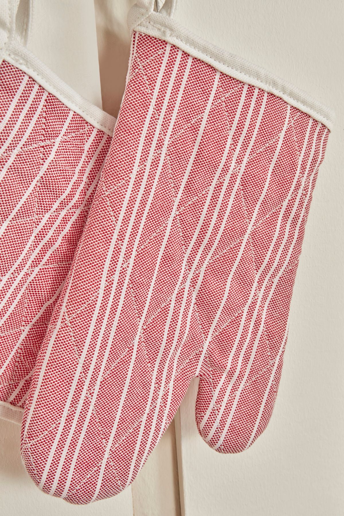Fabricia Kitchen Apron Red