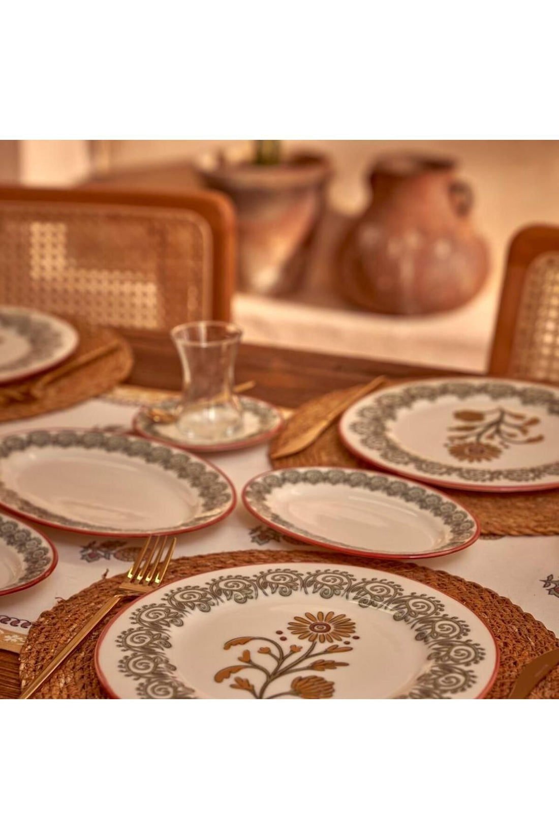 Indian Porcelain 26 Piece Breakfast Set Burgundy