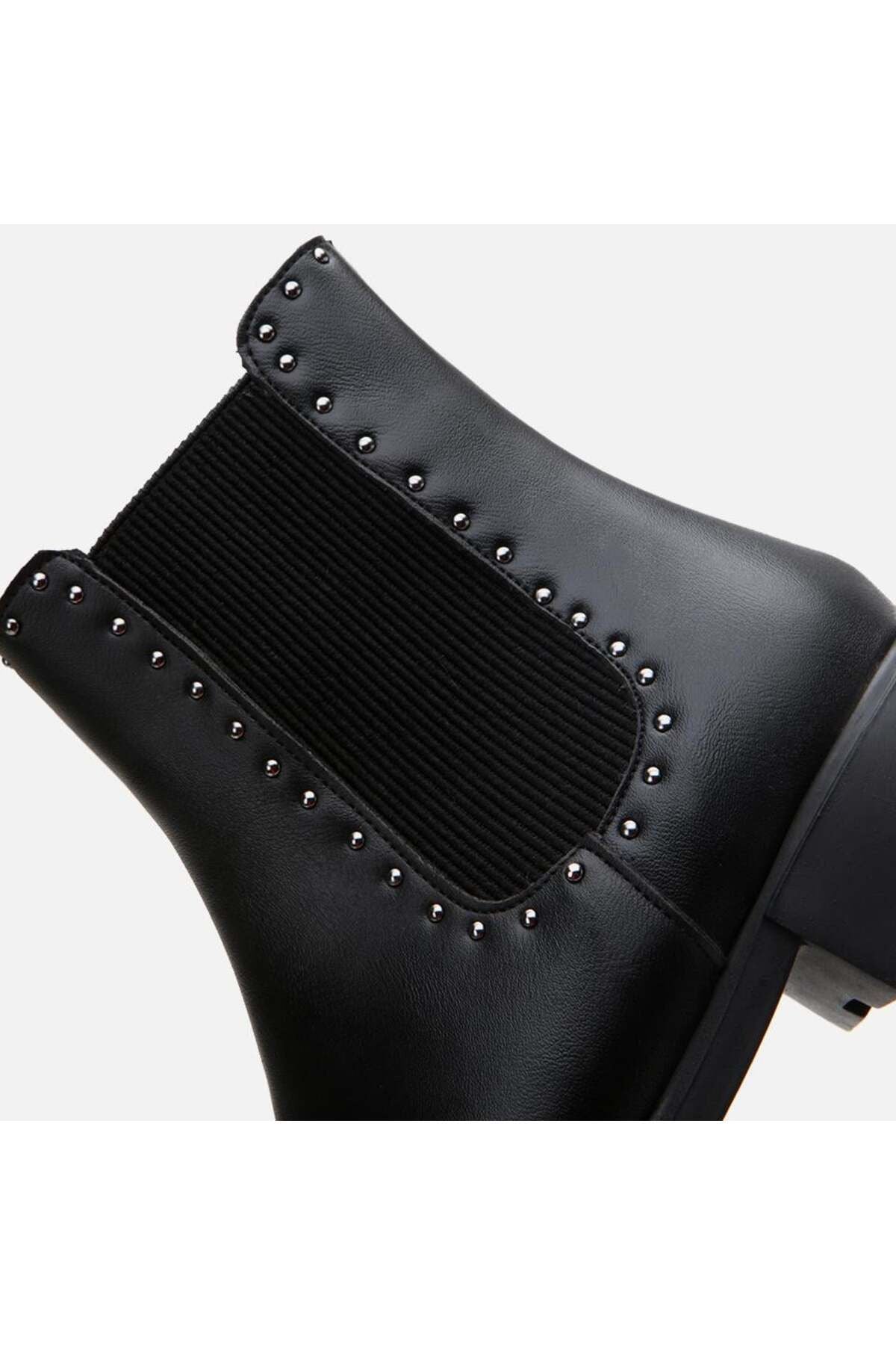 Black Women's Punched Flat Boots