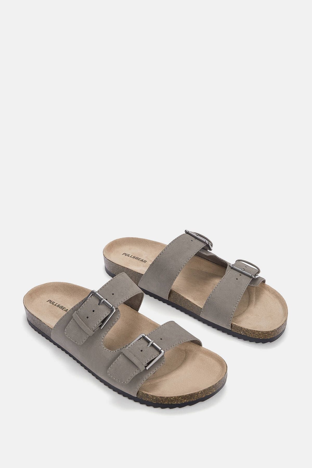 Flat slippers with buckle