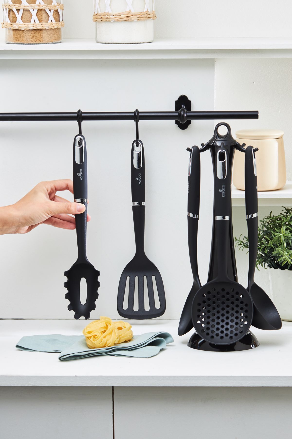 Mate Black 6 Piece Serving Set with Stand