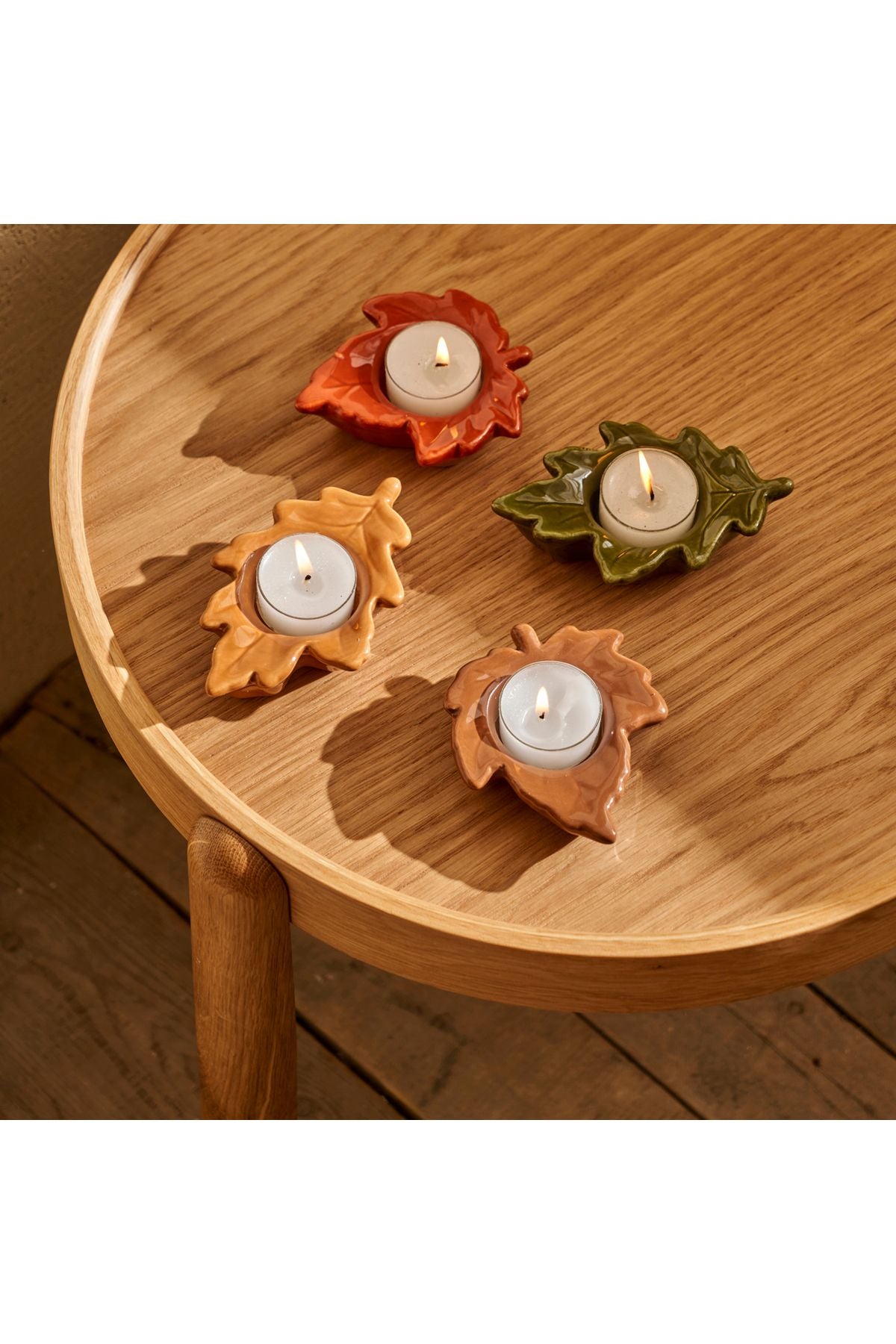 Leaf Candle Holder Red (9x8x3 cm)