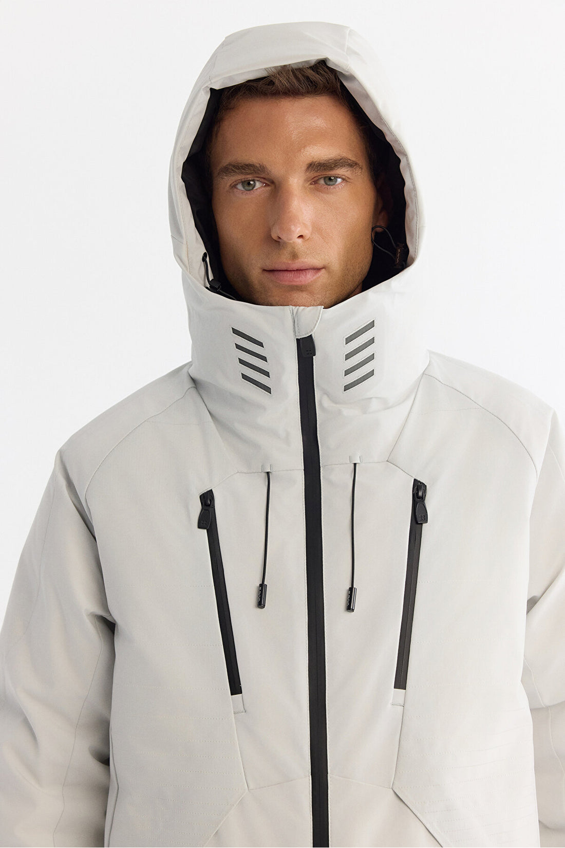 Erkek Açık Gri Kapüşonlu Su İtici Rüzgar Geçirmez Kaz Tüyü Comfort Fit Mont A42Y6044