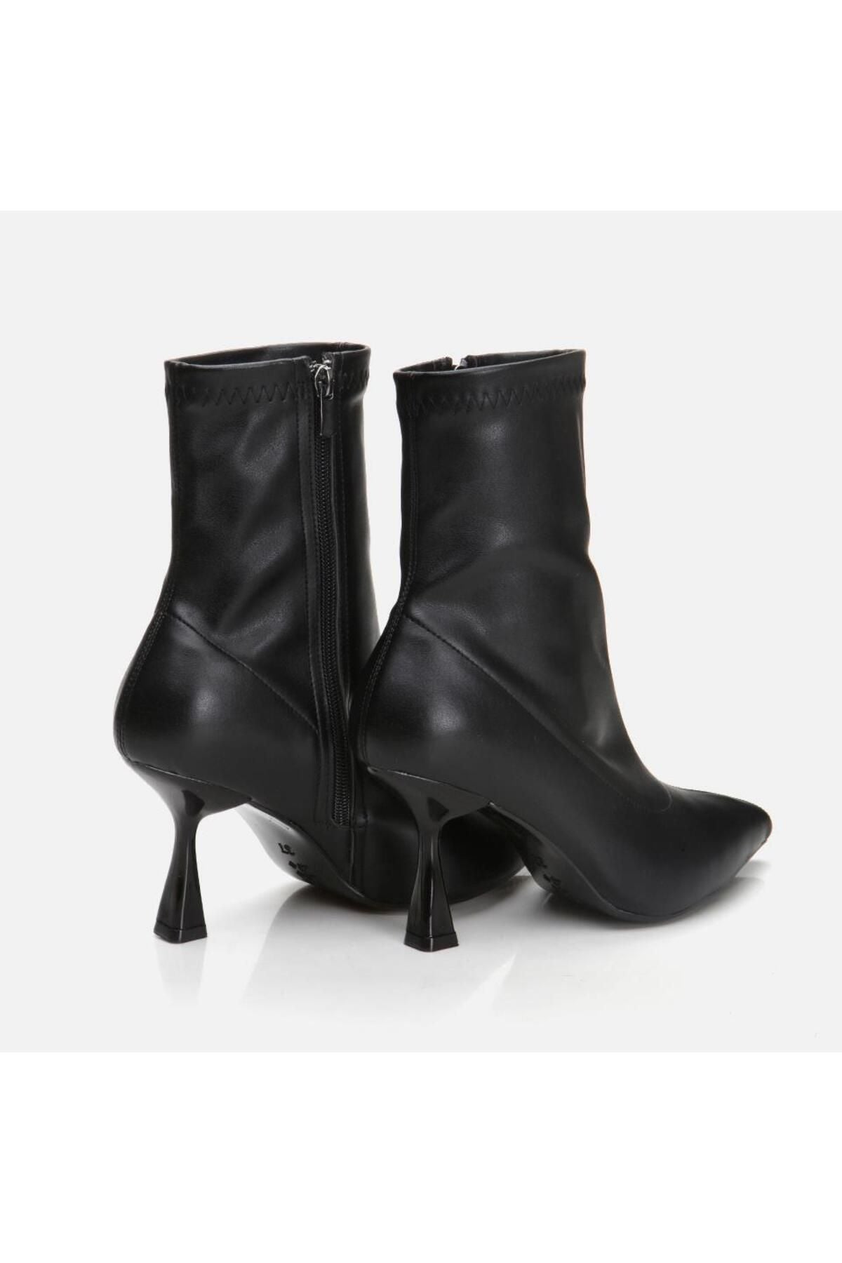 Black Women's Heeled Boots