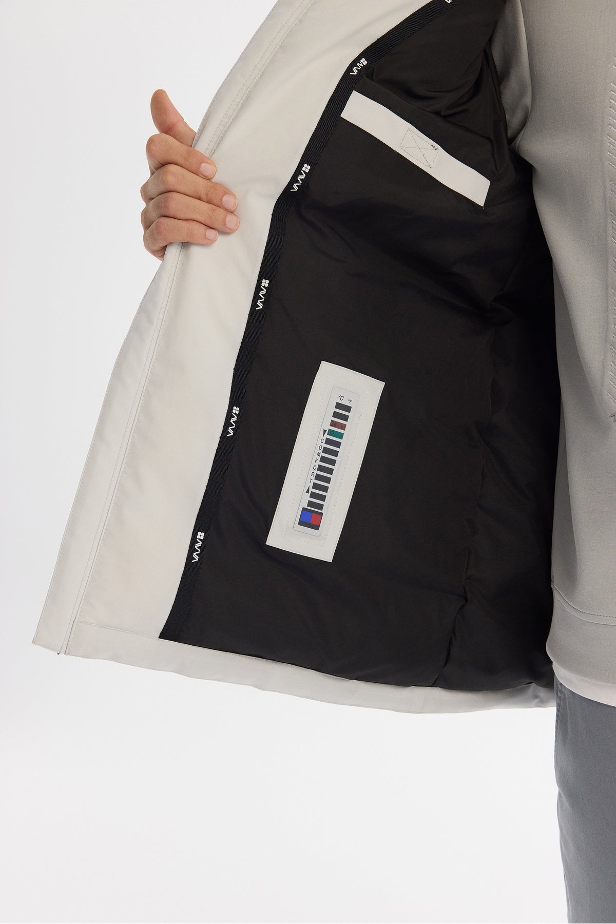 Erkek Açık Gri Kapüşonlu Su İtici Rüzgar Geçirmez Kaz Tüyü Comfort Fit Mont A42Y6044