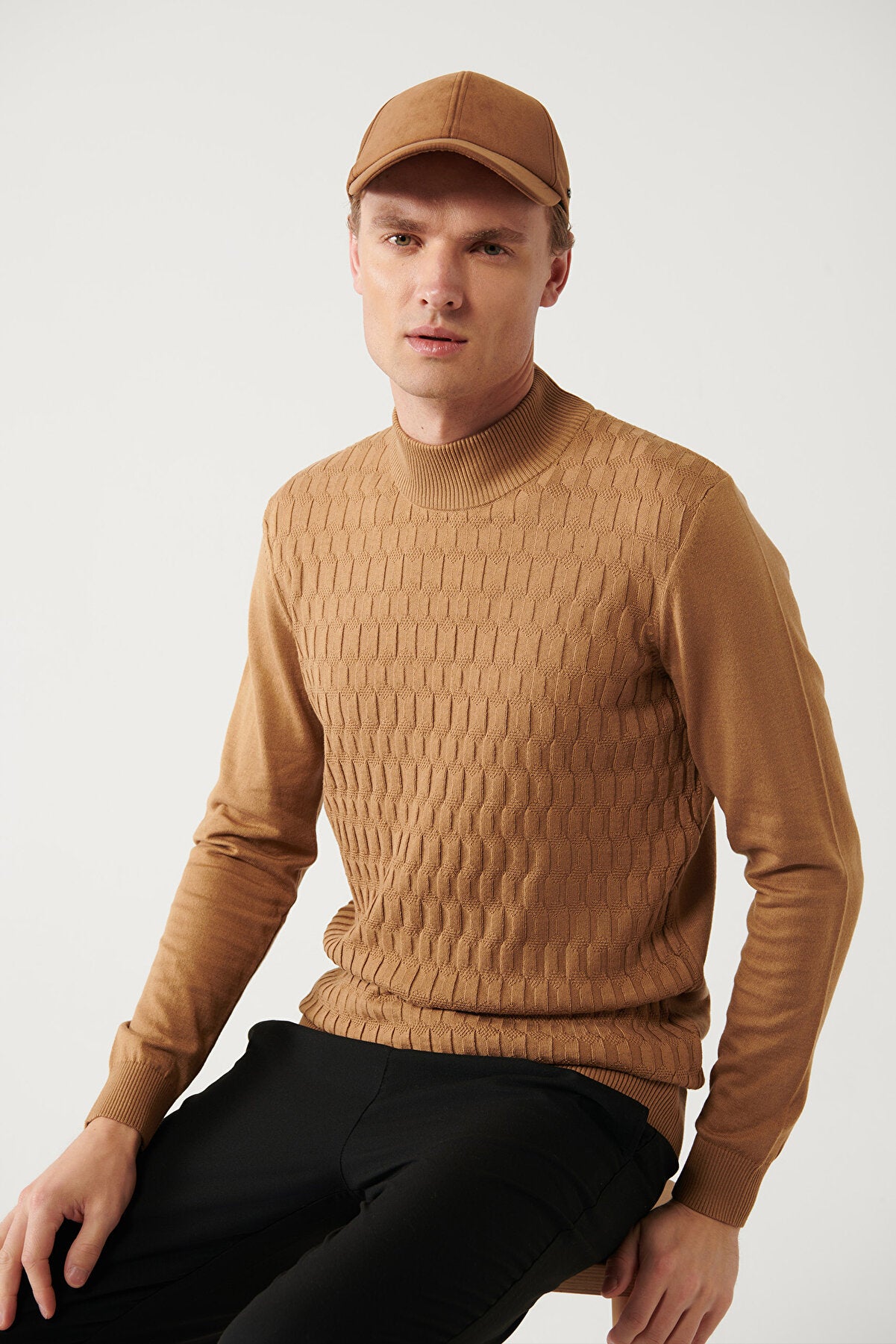 Men's Camel Half Turtleneck Cotton Knitwear Sweater E005106