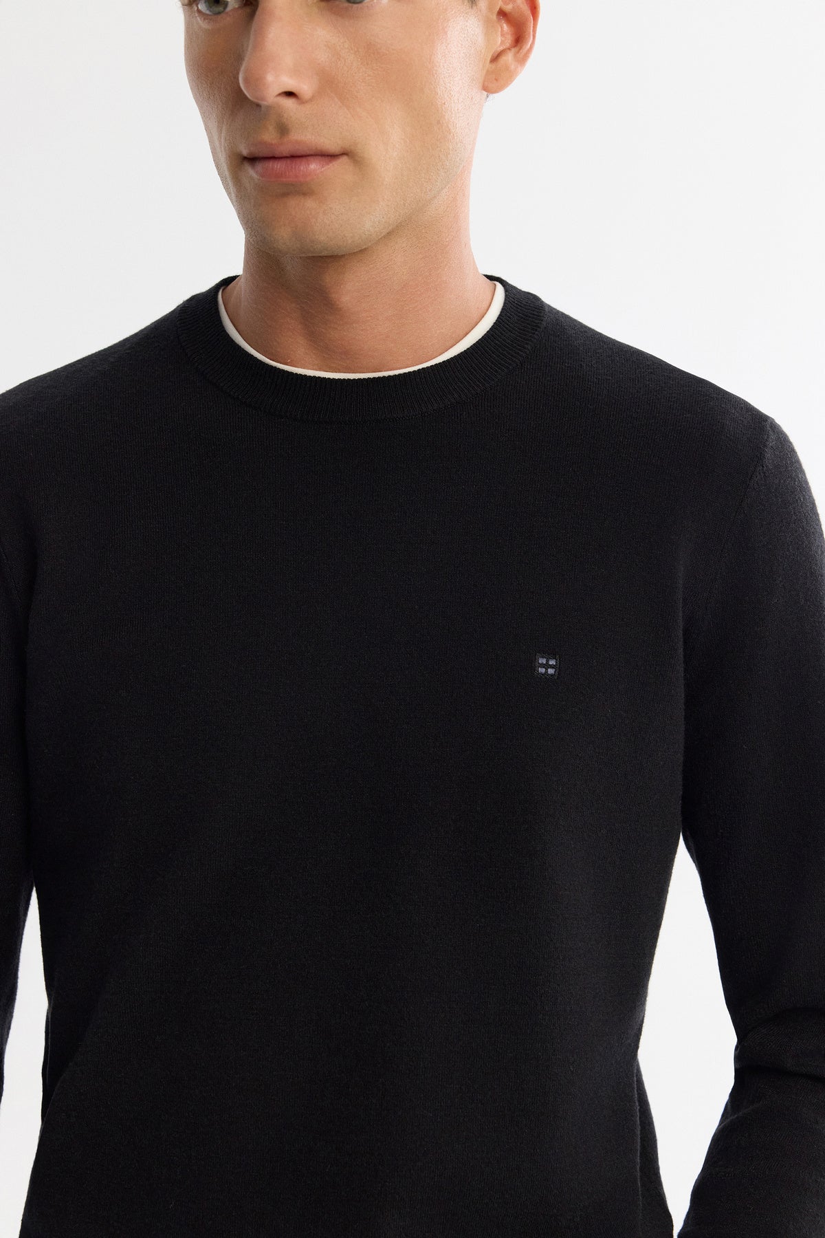 Erkek Siyah Viskon Bisiklet Yaka Triko Regular Fit Kazak B005132