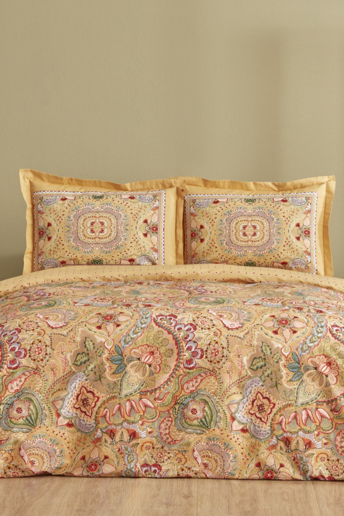 Manas Mustal 100% Cotton Double Bed Linen Set