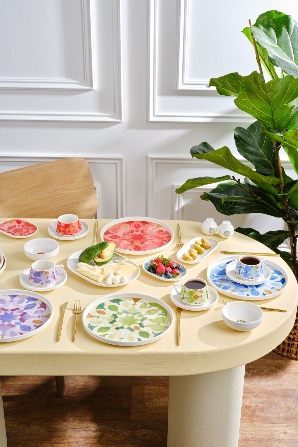 Streamline Aria 34 Pieces 6 Person Porcelain Breakfast/Serving Set