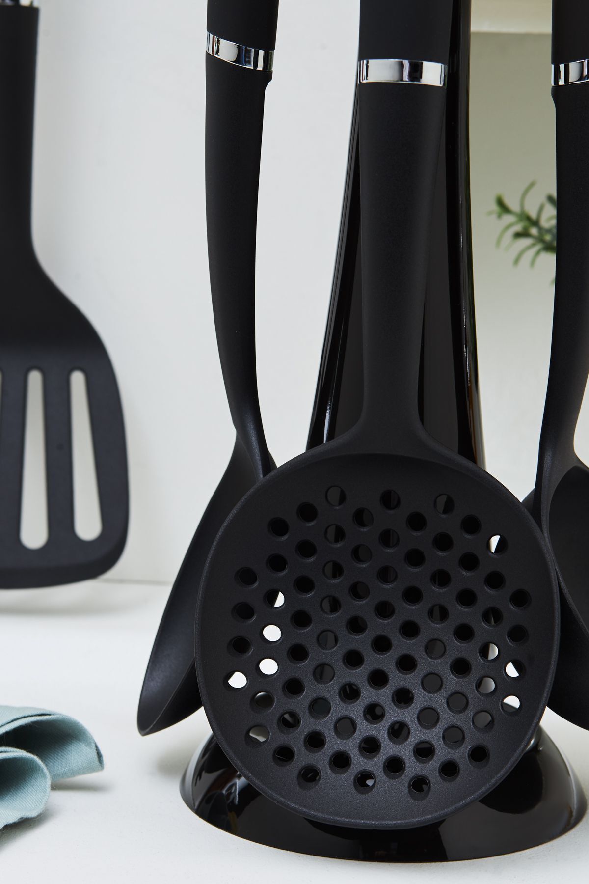 Mate Black 6 Piece Serving Set with Stand